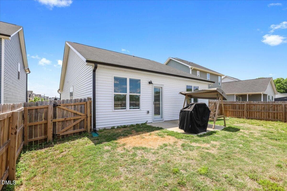 backyard 2 - 619 Sturgeon Street, Smithfield, NC 27577