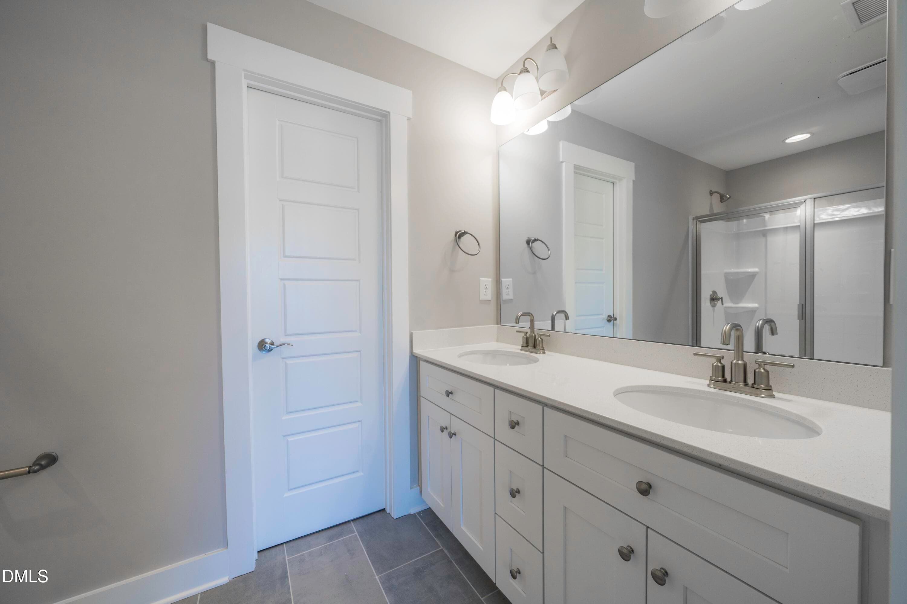 Primary Bath - 918 N Bickett Boulevard, Louisburg, NC 27549, Louisburg