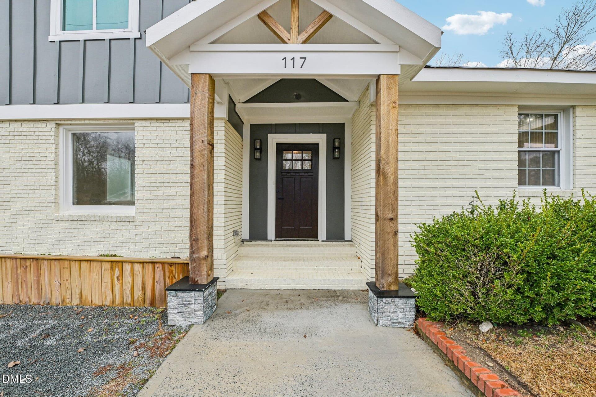 4-web-or-mls-W Allen St-S2802-004 - 117 W Allen Street, Four Oaks, NC 27524