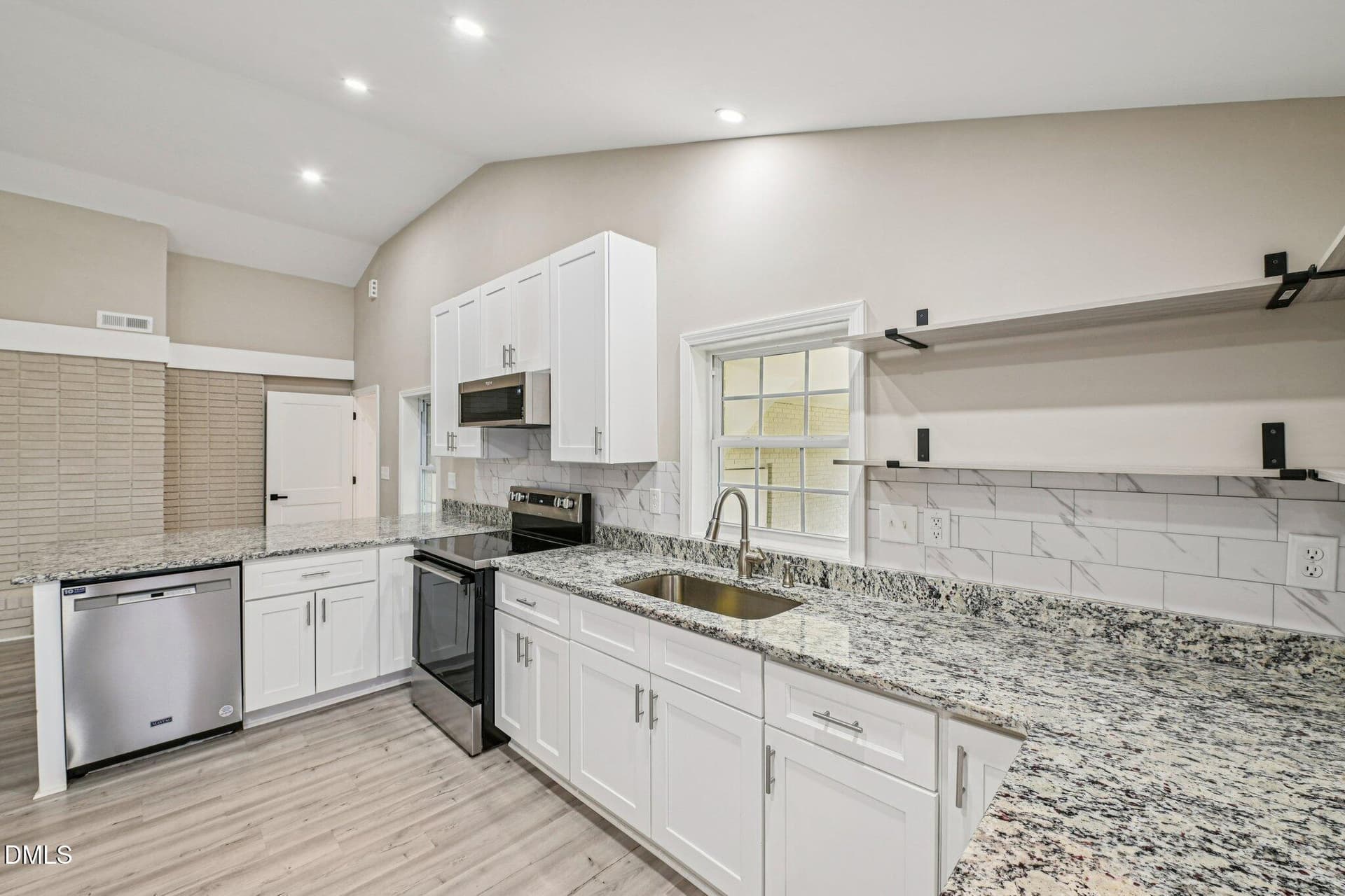 17-web-or-mls-W Allen St-S2802-017 - 117 W Allen Street, Four Oaks, NC 27524