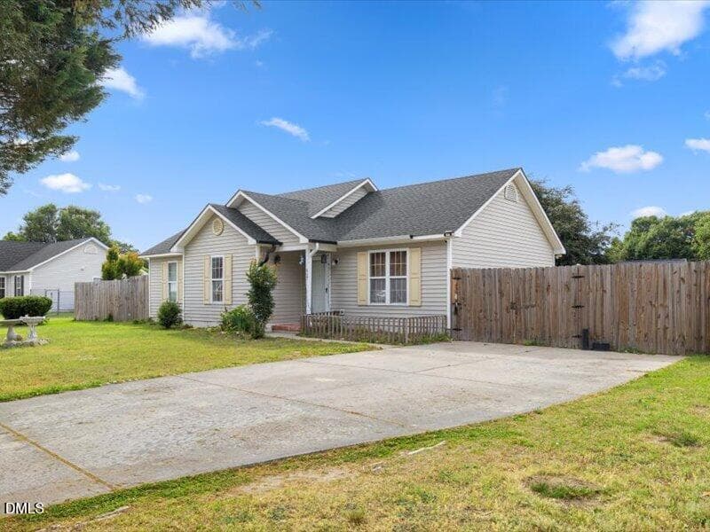 02-113 Shadow Bend Ln - 113 Shadow Bend Lane, Selma, NC 27576