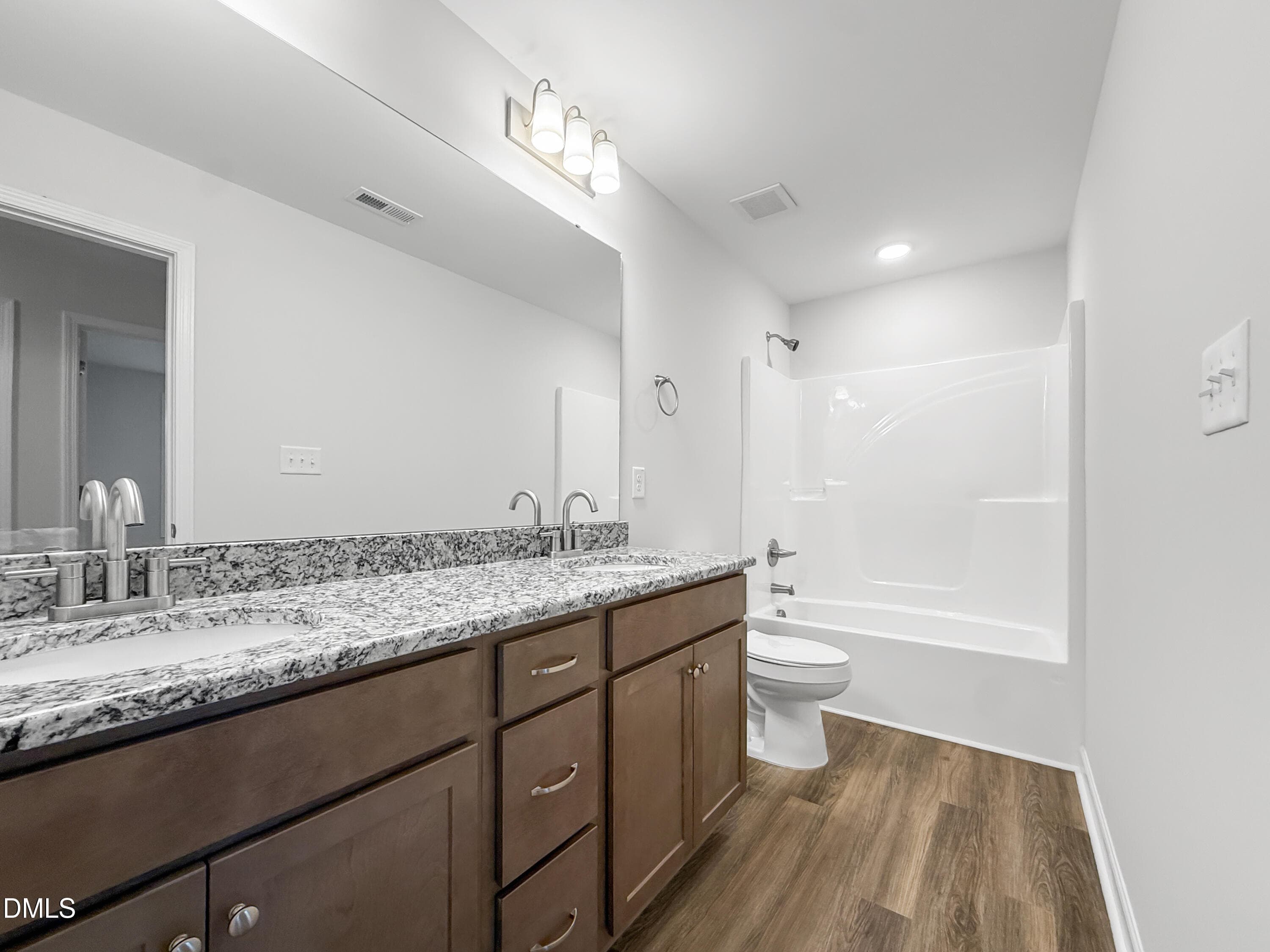 f8f360cc6bd6f2388c6799dd3afaed60de7ddcfd - 203 4th Street, Erwin, NC 28339