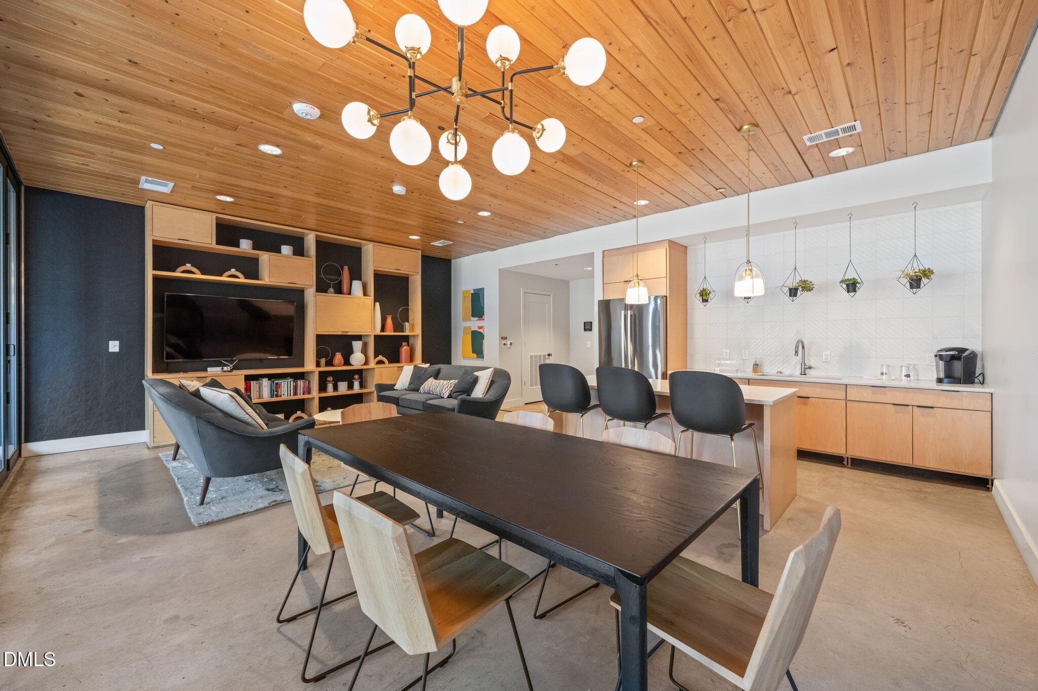 46-web-or-mls-17-web-or-mls-36-web-or-ml - 1105 W Main Street Unit 304, Durham, NC 27701, Durham