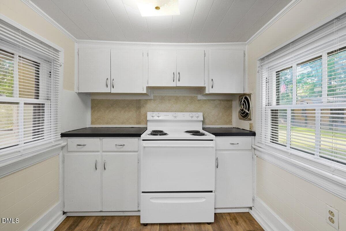 501 N Raiford St-17 - 501 N Raiford Street, Selma, NC 27576