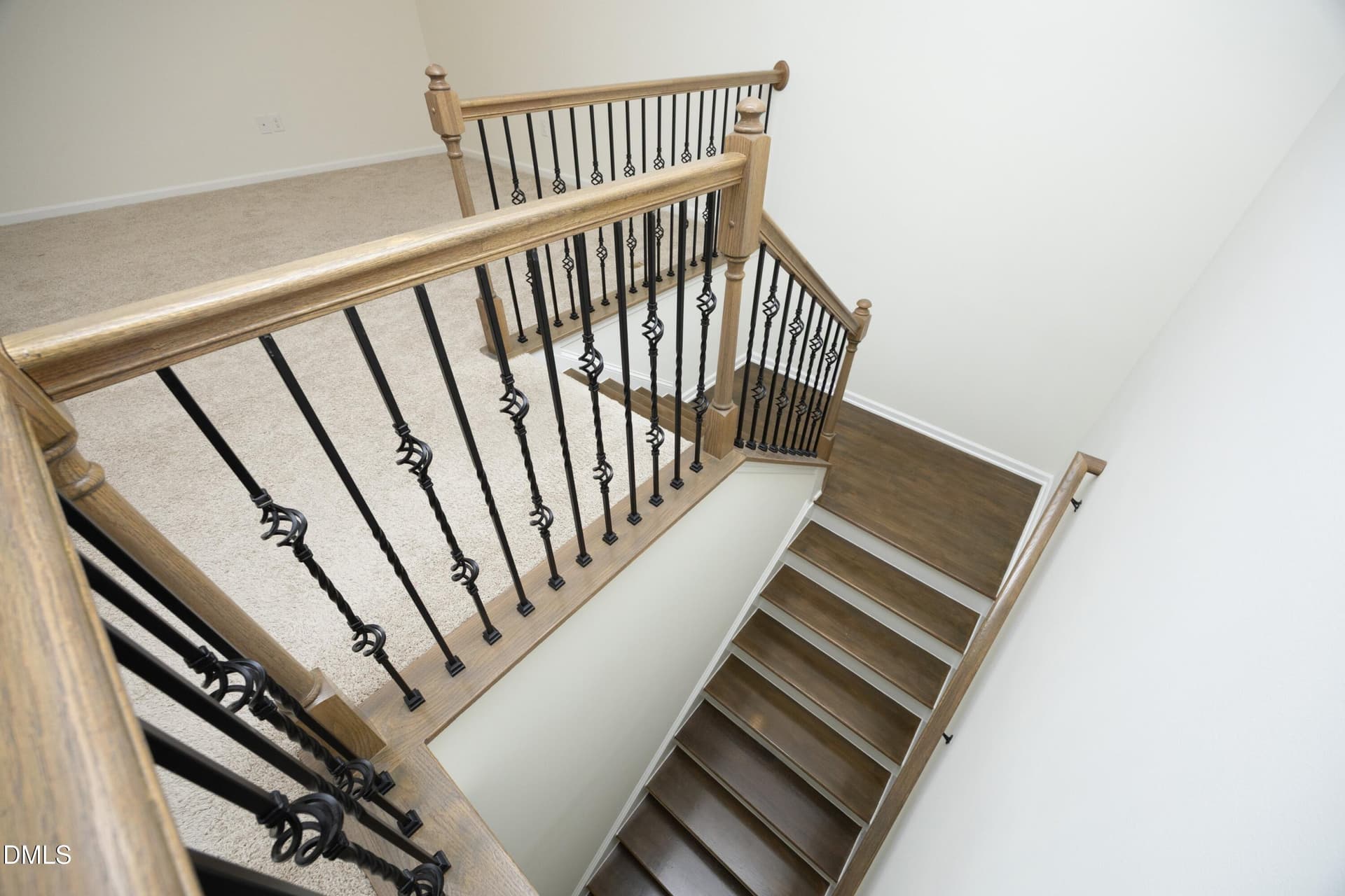 17Stairs - 824 Country Downs Road, Wake Forest, NC 27587