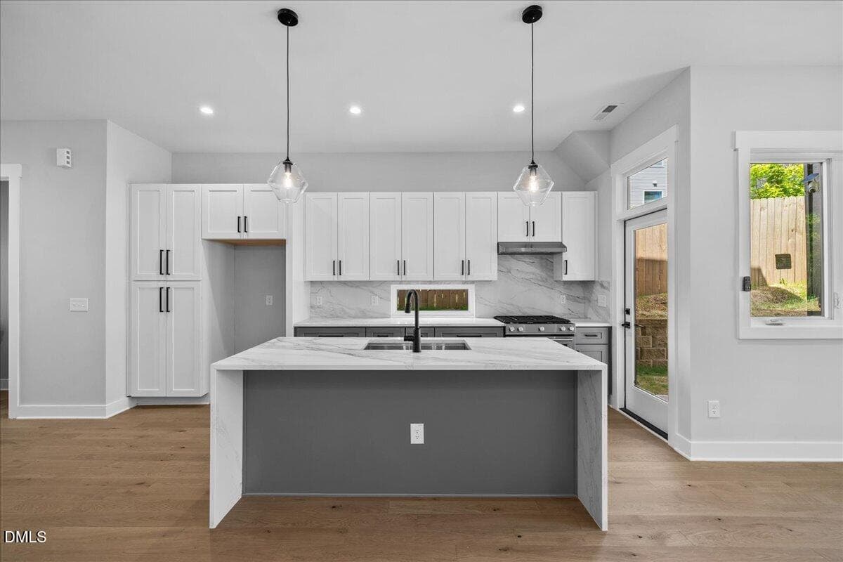 541 Bragg Kitchen - 541 Bragg Street, Raleigh, NC 27610, Raleigh