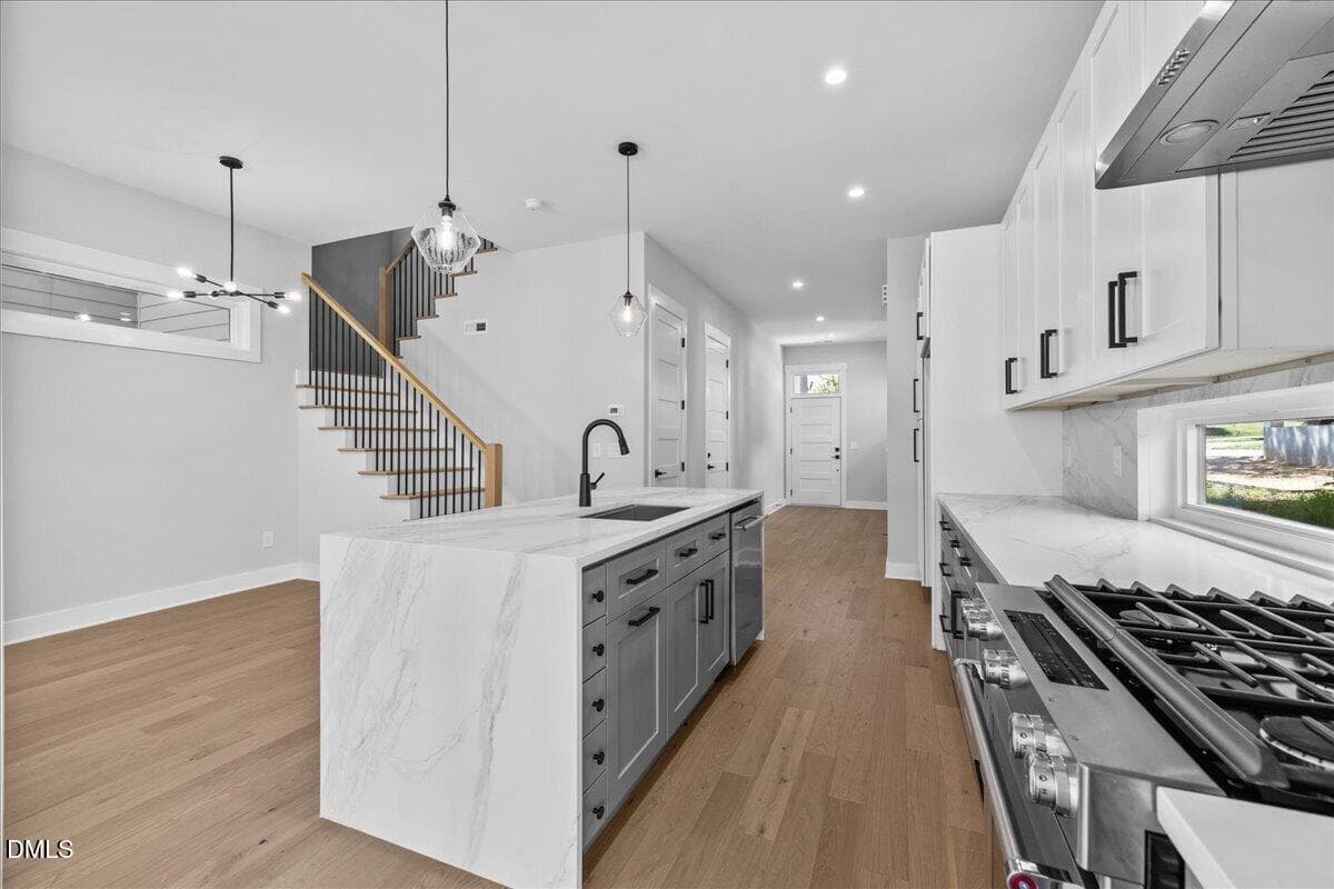 541 Bragg Kitchen - 541 Bragg Street, Raleigh, NC 27610, Raleigh