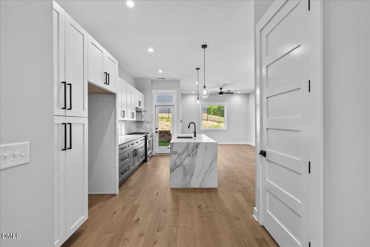 541 Kitchen - 541 Bragg Street, Raleigh, NC 27610, Raleigh