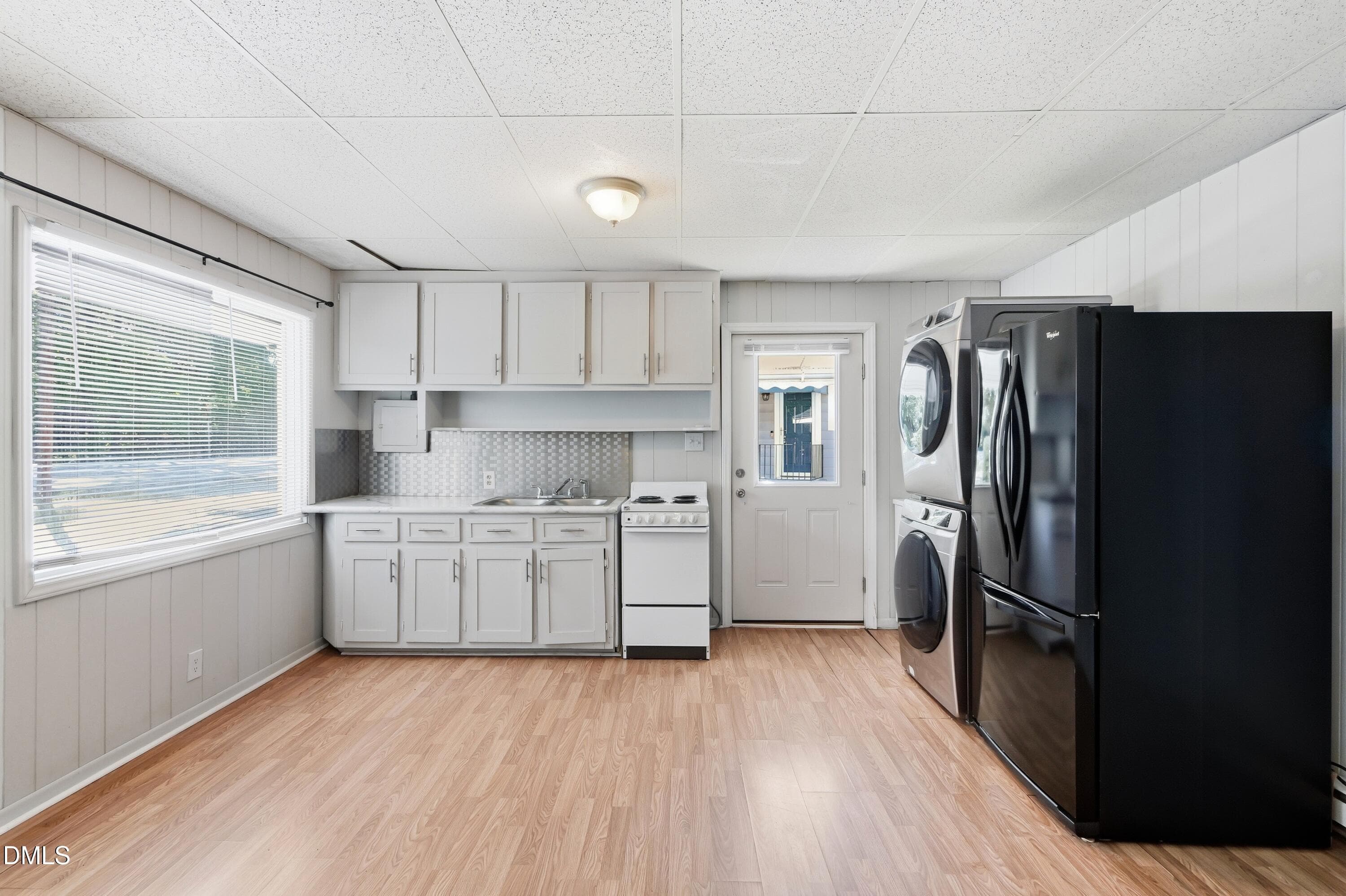 Kitchen - 1111 Midland Terrace, Durham, NC 27704, Durham