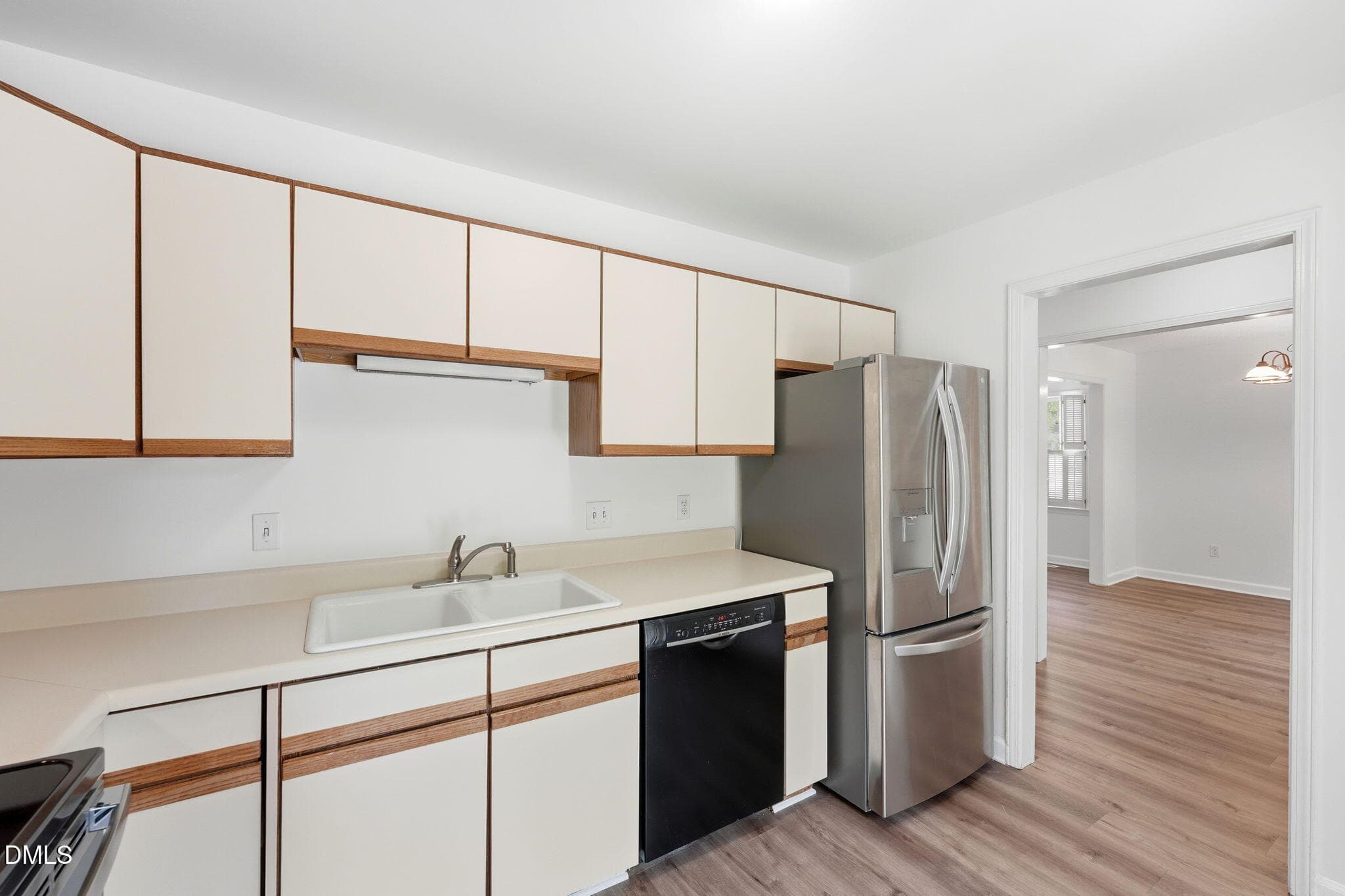 15-web-or-mls-ROB04119 - 1121 Sherwood Drive 10, Burlington, NC 27215, Burlington