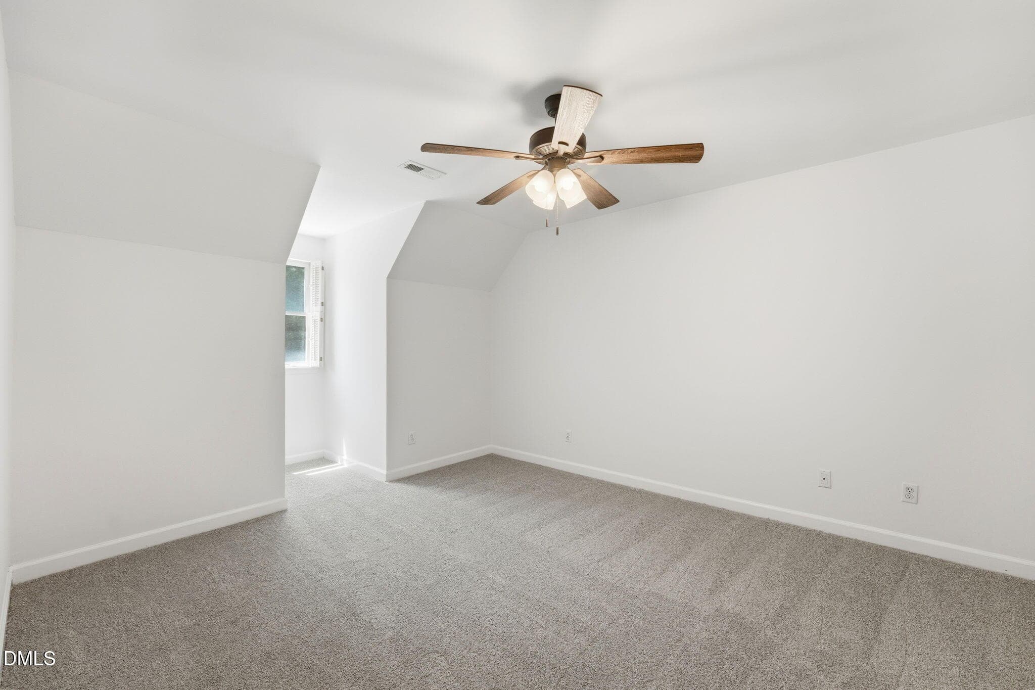 23-web-or-mls-ROB04143 - 1121 Sherwood Drive 10, Burlington, NC 27215, Burlington