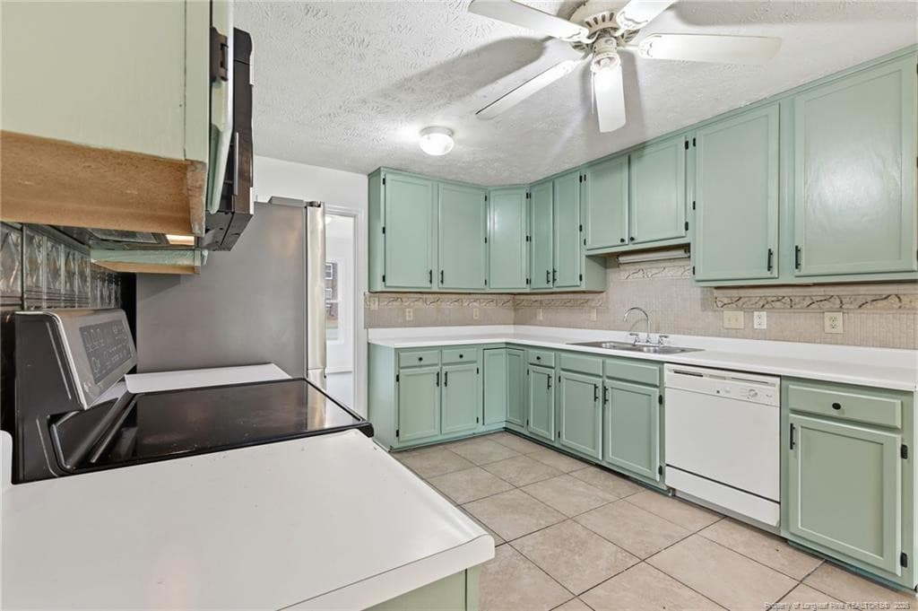 Photo 19 - 1967 Oakview Drive, Fayetteville, NC 28314, Fayetteville