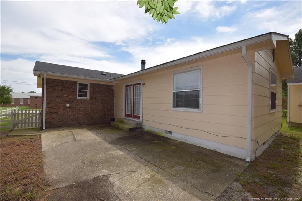 stock photo - 108 S Sixth Street, Spring Lake, NC 28390