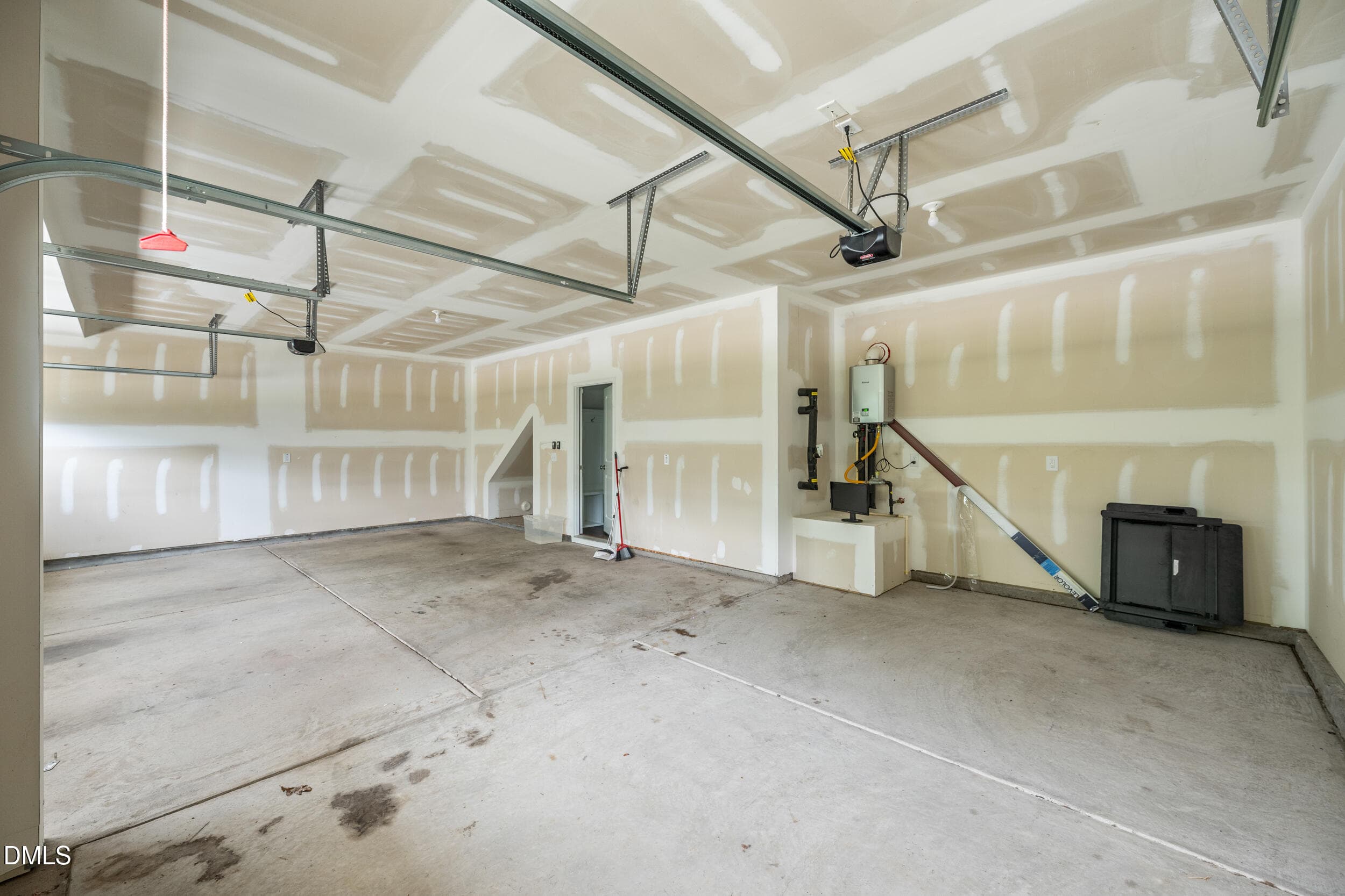 37 -1051 jura ridge dr, garage, interior - 1051 Jura Ridge Drive, Fuquay Varina, NC 27526