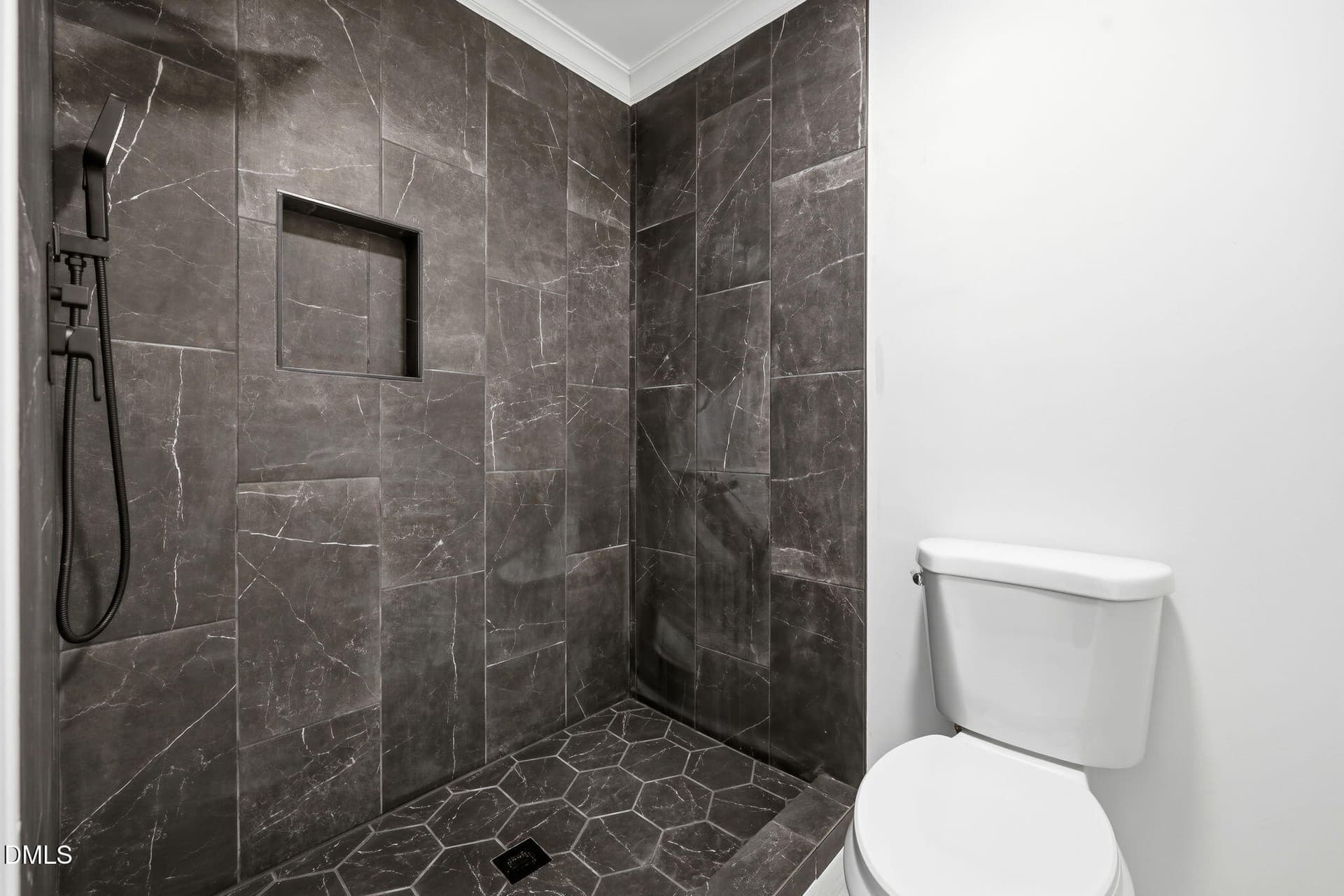 21-web-or-mls-IMG_9469 - 101 Ridgepath Way, Cary, NC 27511