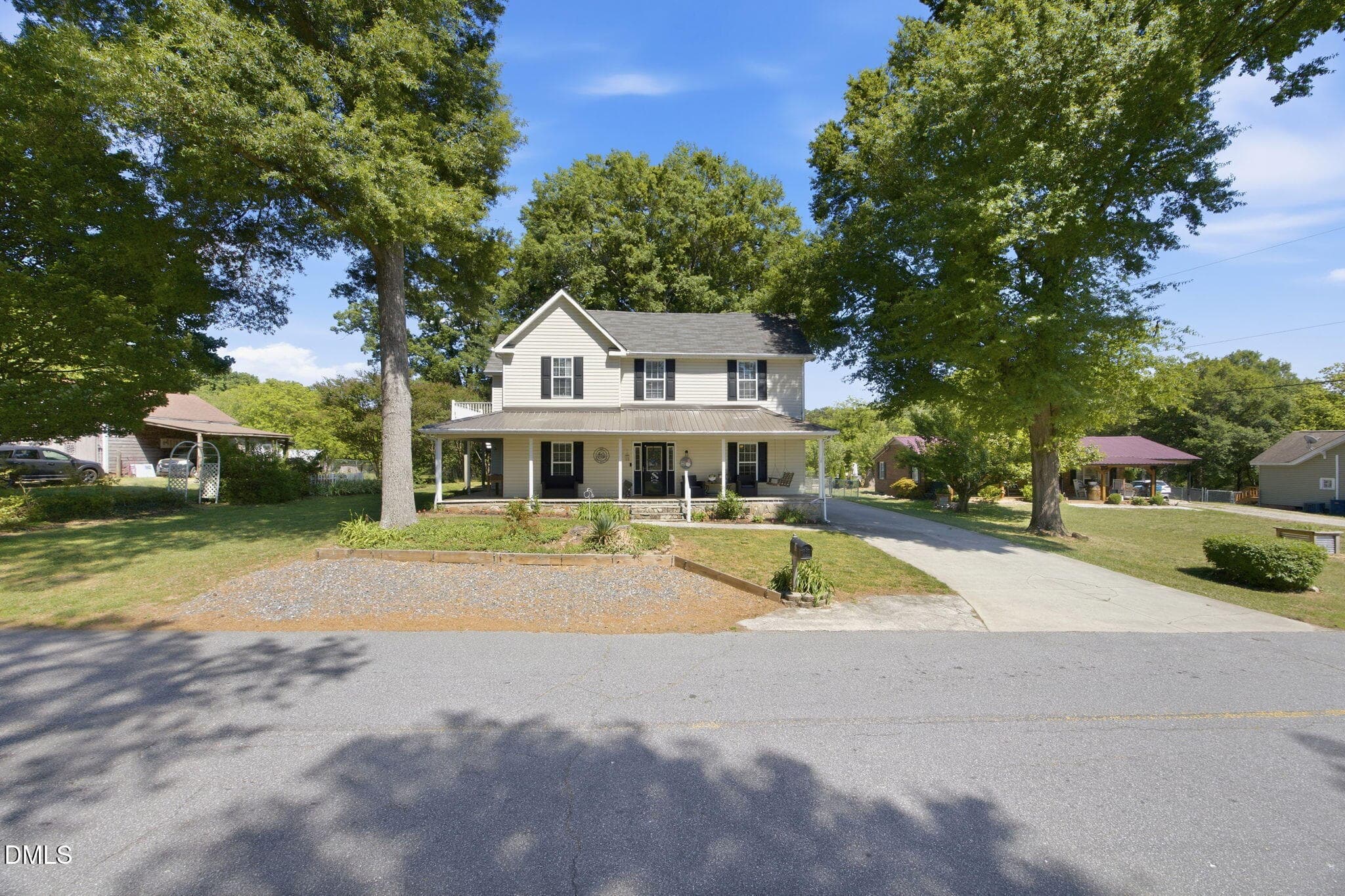 3-web-or-mls-206 Third Ave SE EX 004 - 206 Third Avenue SE, Taylorsville, NC 28681, Taylorsville