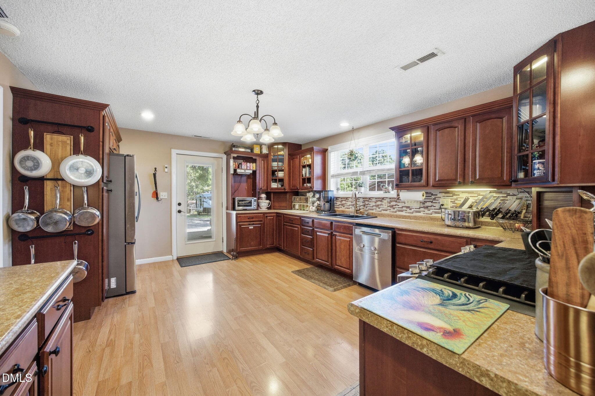 37-web-or-mls-206 Third Ave SE HDR 035 - 206 Third Avenue SE, Taylorsville, NC 28681, Taylorsville