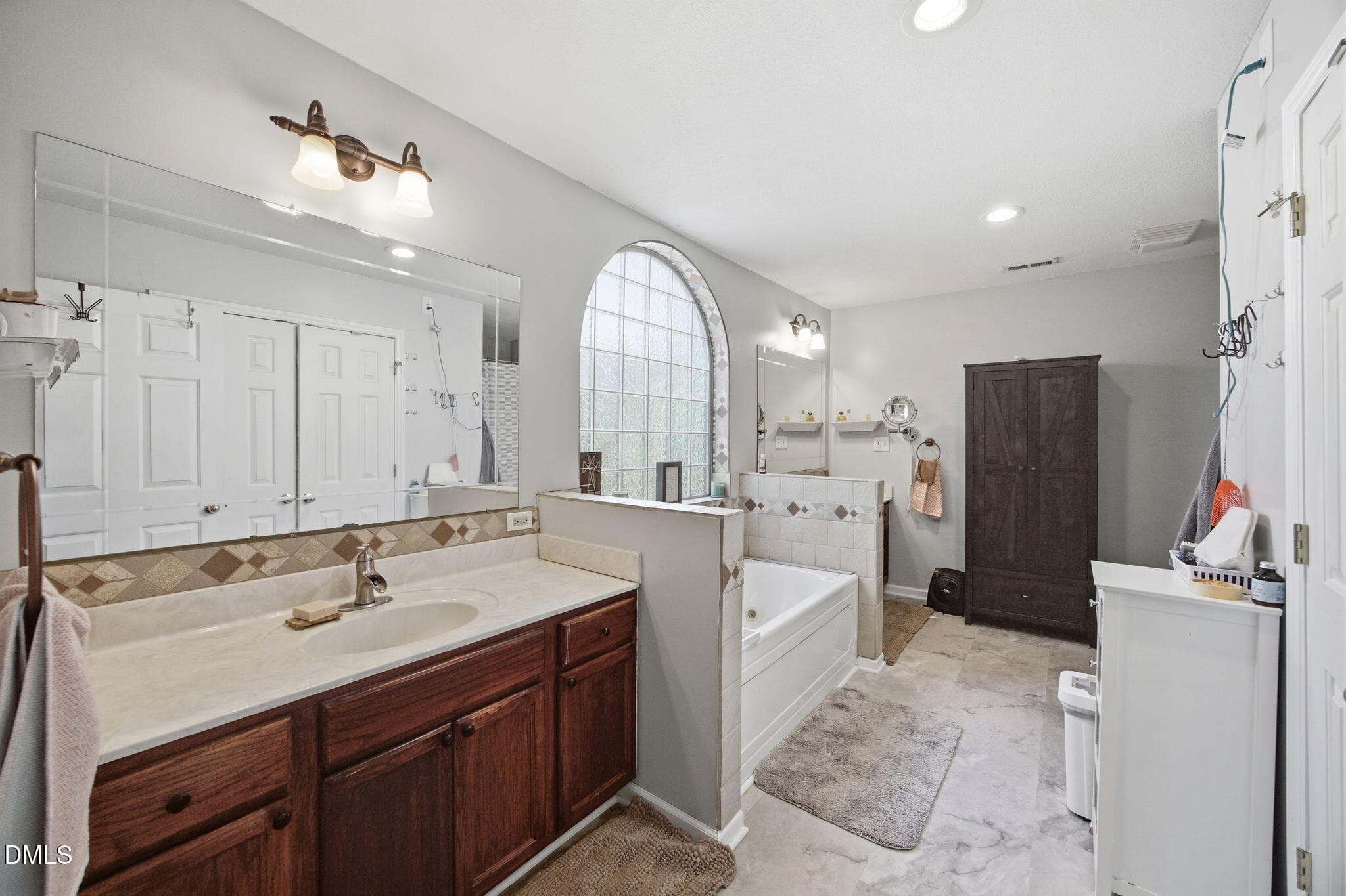 48-web-or-mls-206 Third Ave SE HDR 068 - 206 Third Avenue SE, Taylorsville, NC 28681, Taylorsville