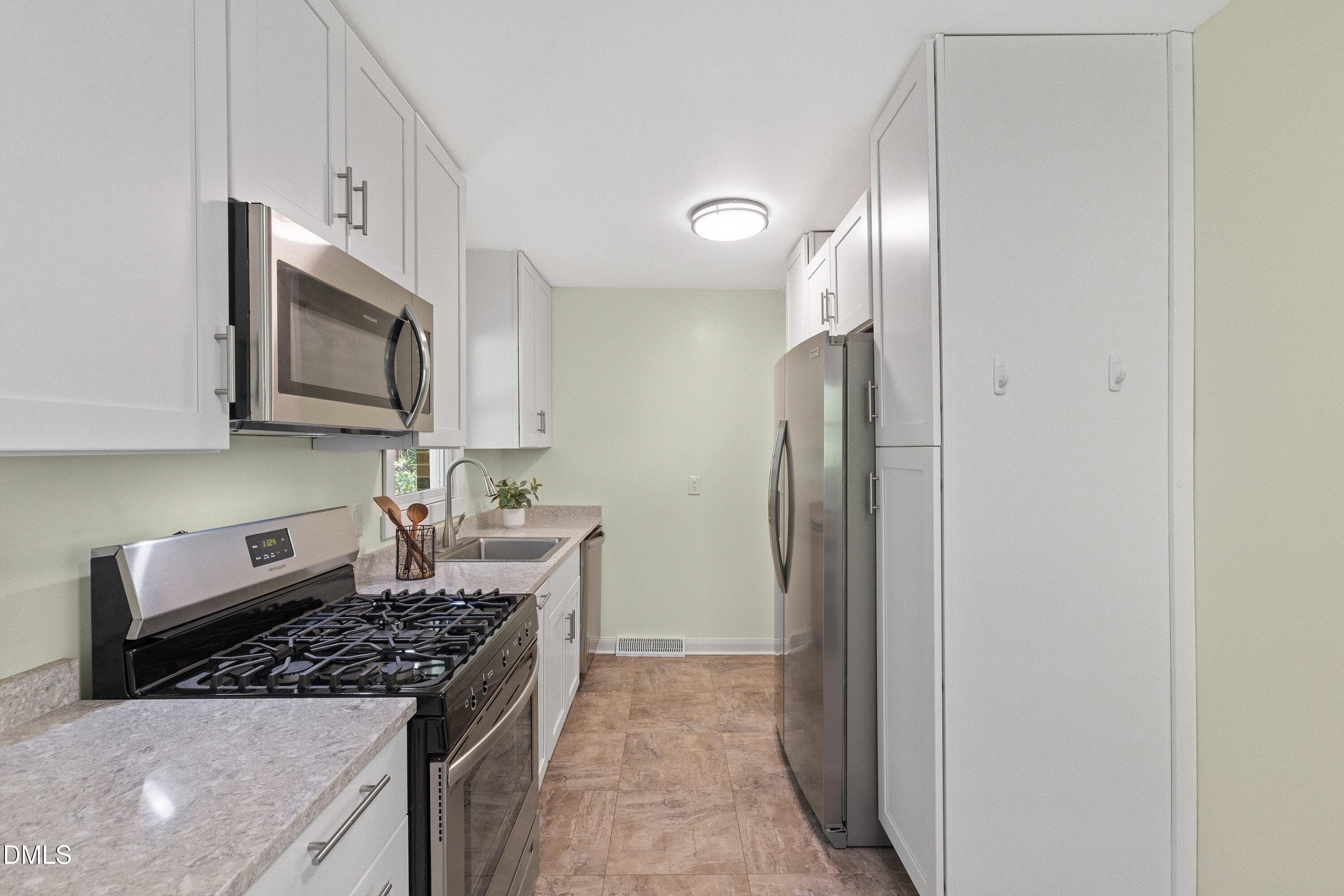 18-404 Northside Dr_3440 - 404 Northside Drive, Chapel Hill, NC 27516, Chapel Hill