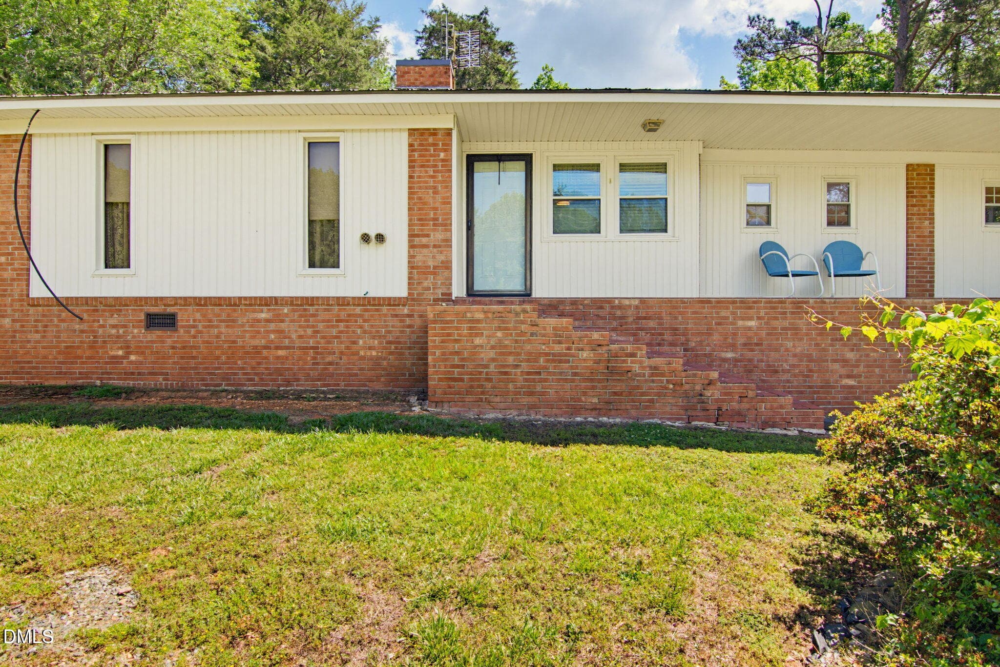 04 Front Close Up View of Home - 1667 Nc-22 Highway, Robbins, NC 27325