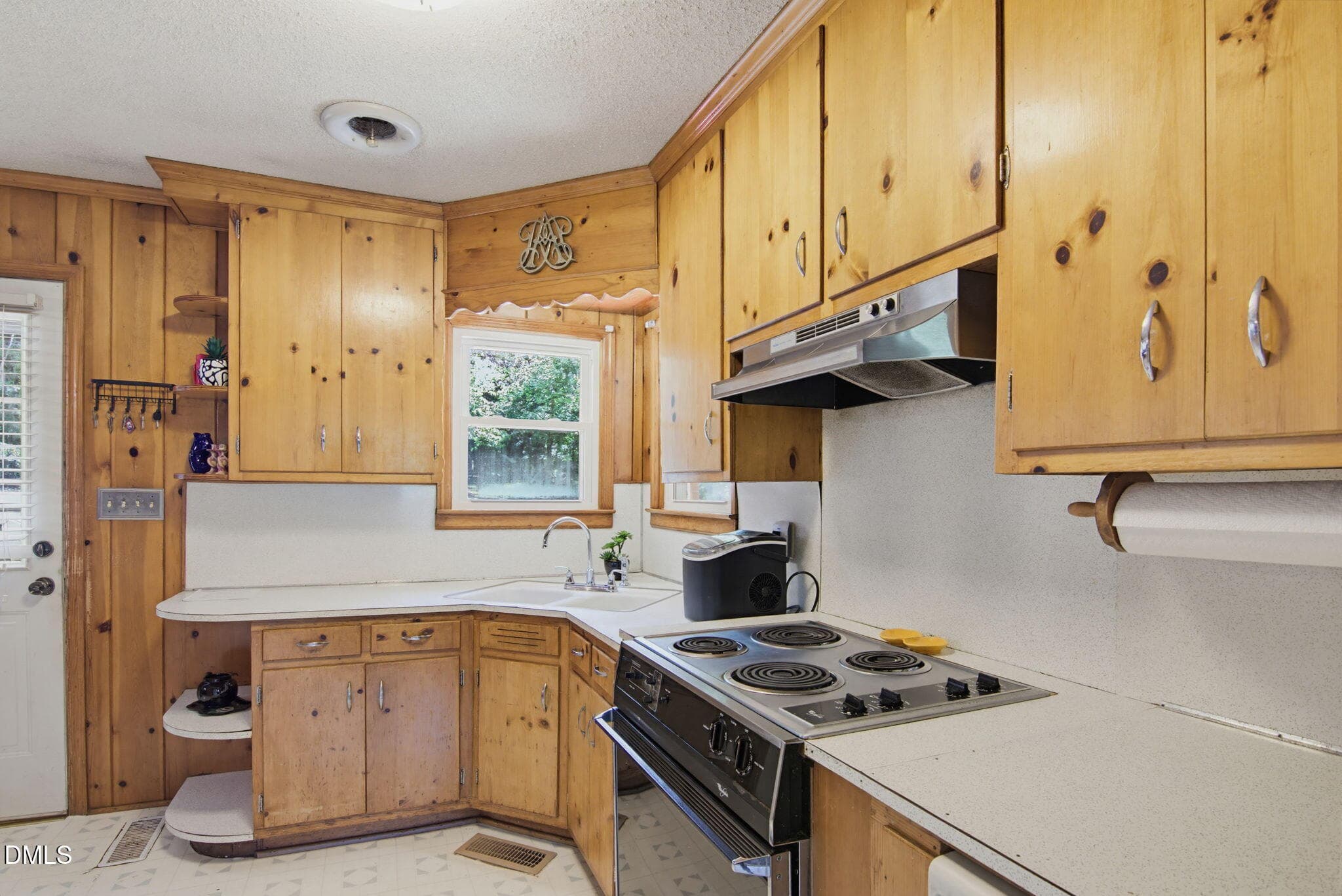 17 Kitchen View Towards Back Door - 1667 Nc-22 Highway, Robbins, NC 27325