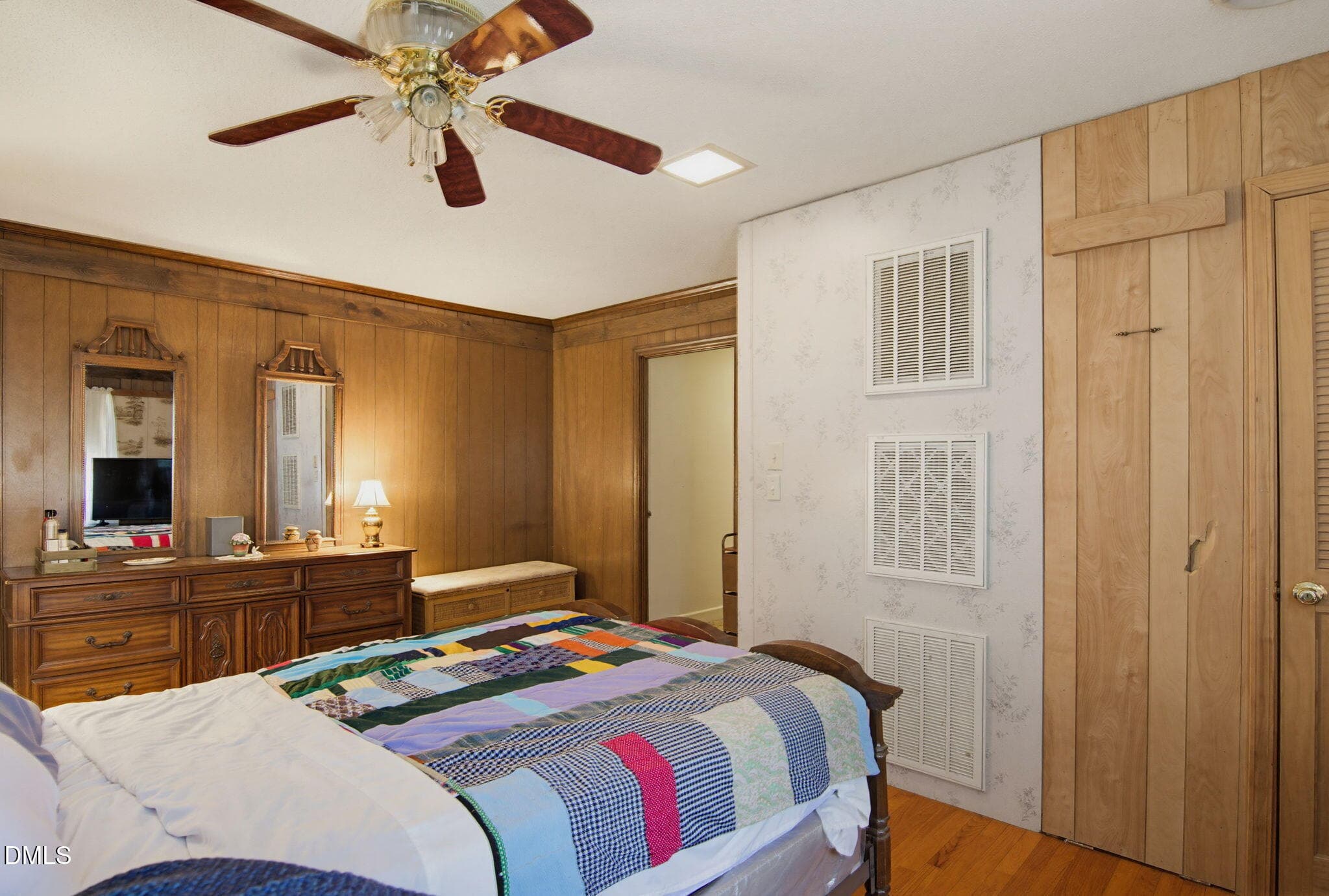 19 Master Bedroom Towards Bathroom - 1667 Nc-22 Highway, Robbins, NC 27325