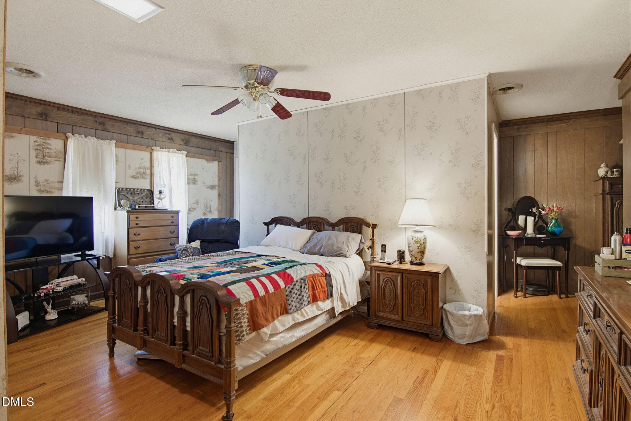 20-A Master Bedroom From Hallway - 1667 Nc-22 Highway, Robbins, NC 27325