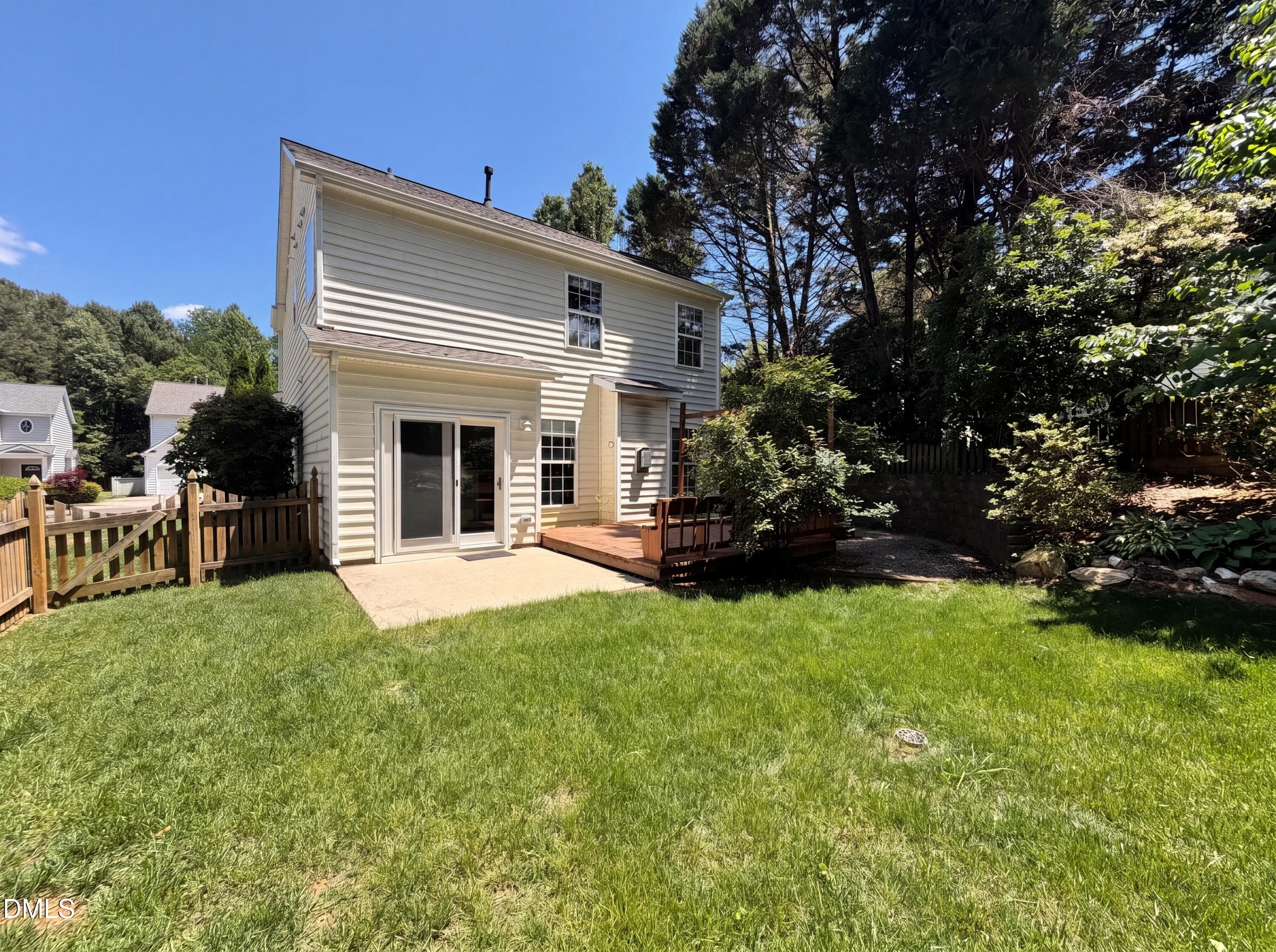 listing_4 - 8409 Aztec Dawn Court, Raleigh, NC 27613