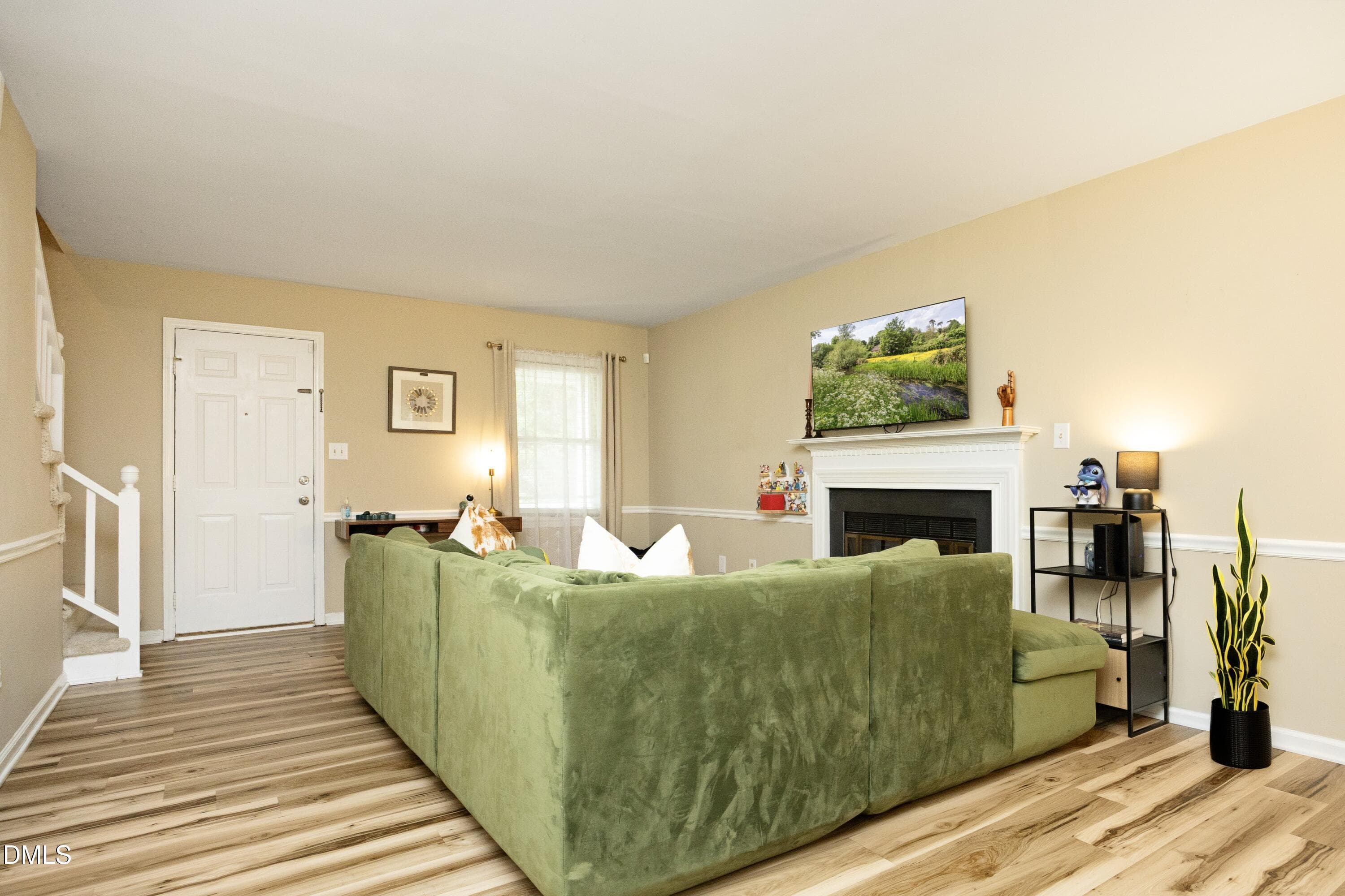 09Living - 710 Huntington Court, Burlington, NC 27215, Burlington