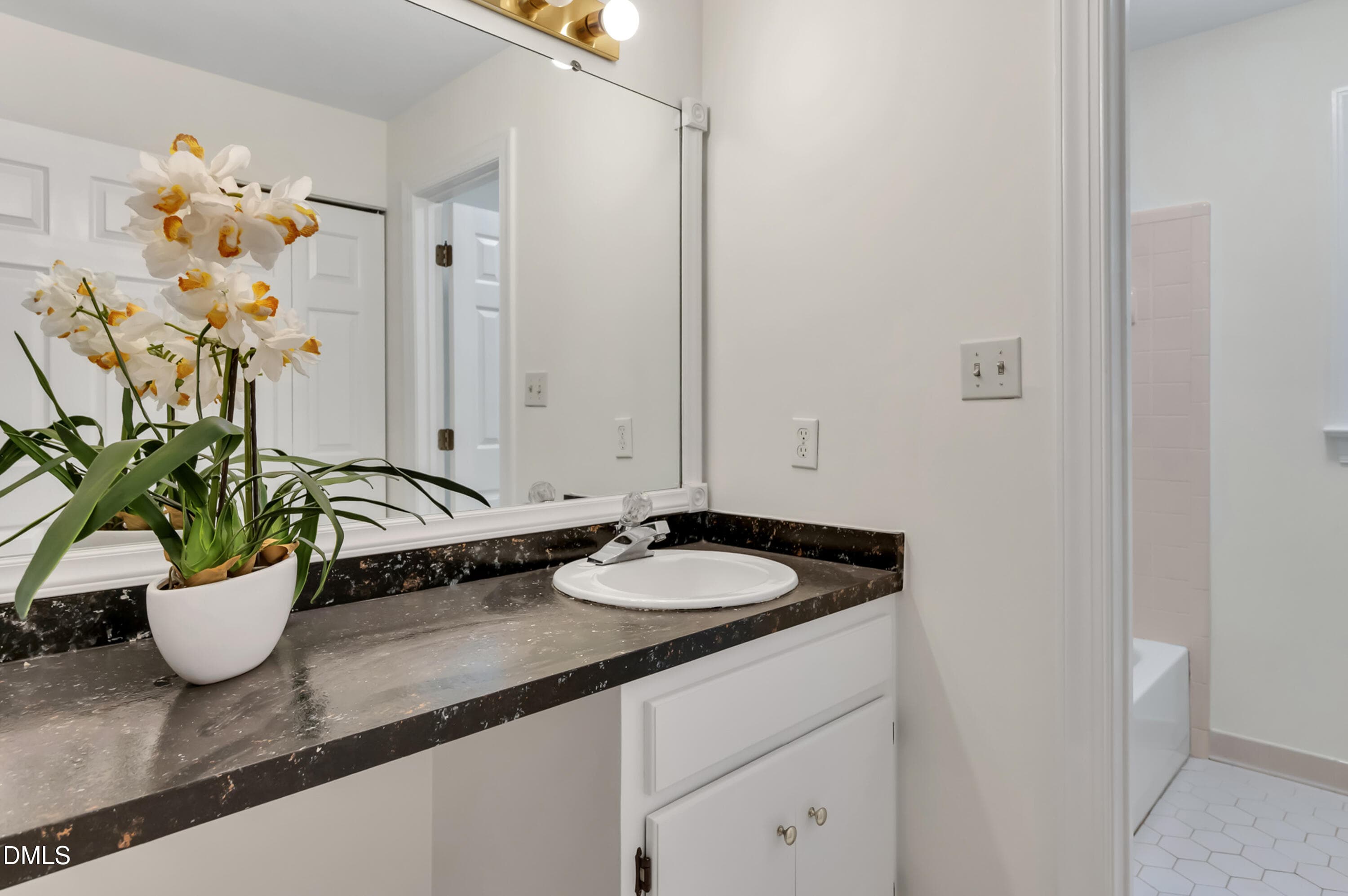 drayton w-15 - 7500 Drayton Court, Raleigh, NC 27615, Raleigh