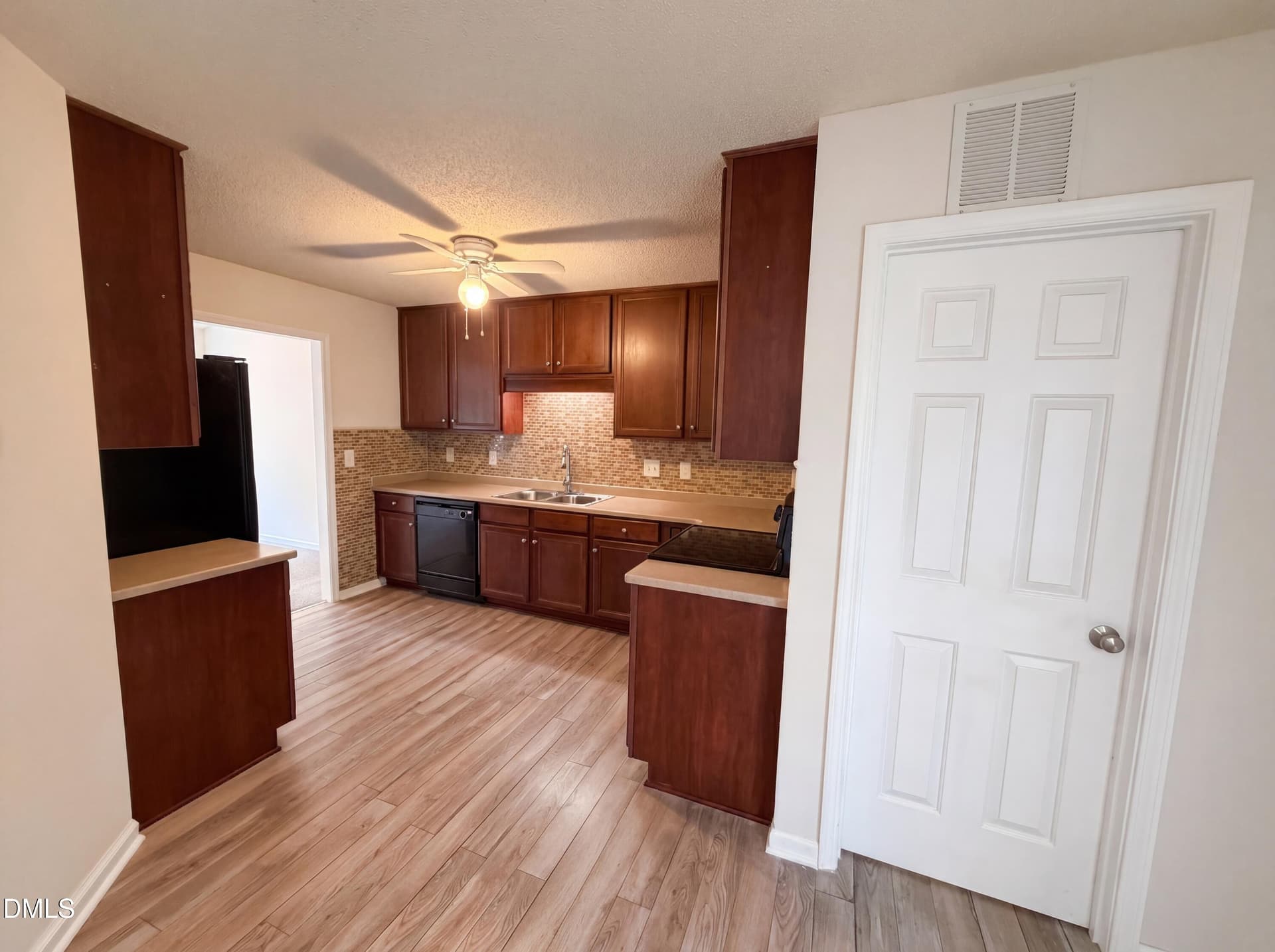 listing_6 - 470 Kinsman Court, Fuquay Varina, NC 27526