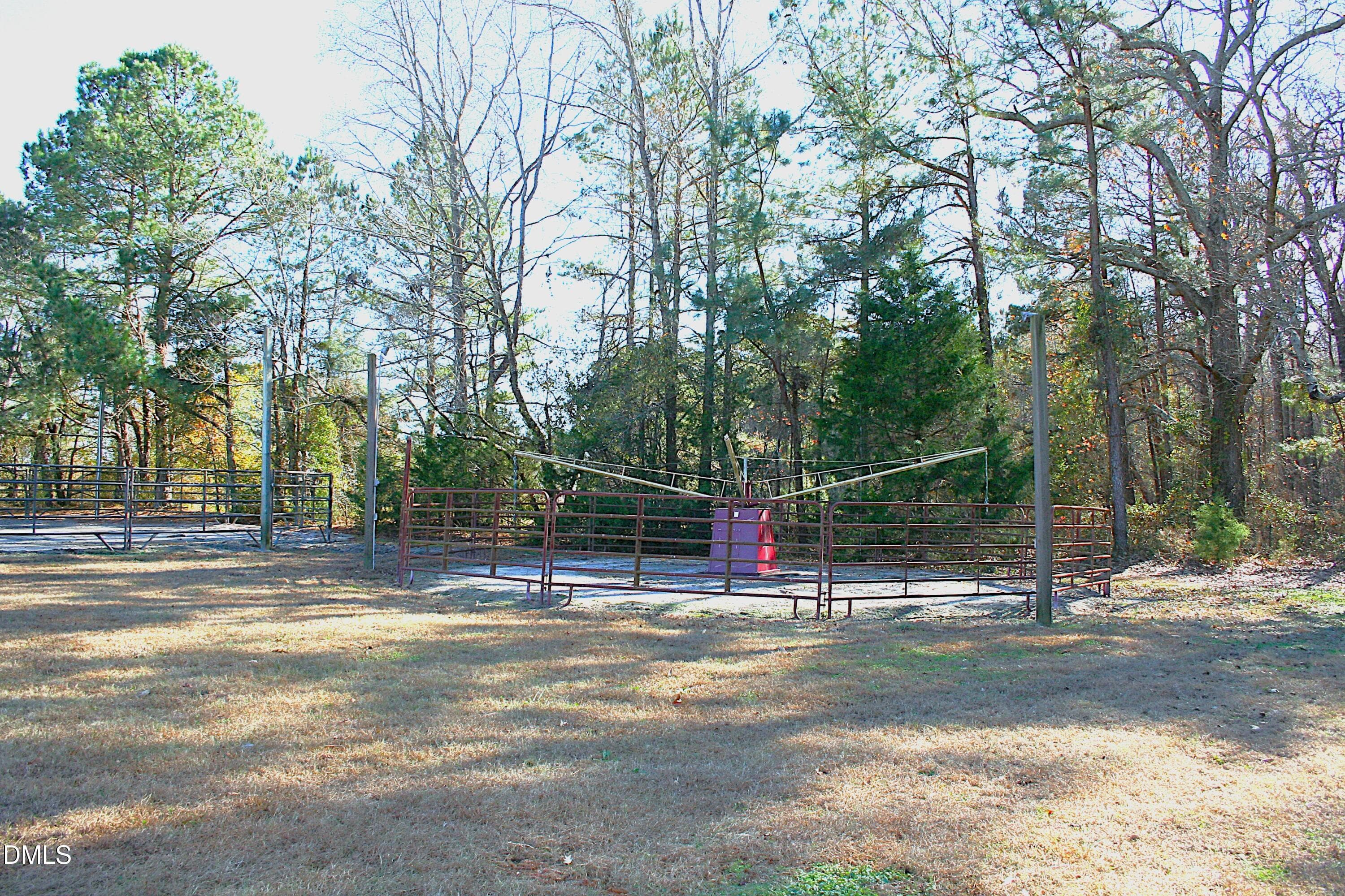 Horse Walker - 220 Jordan Narron Road, Selma, NC 27576