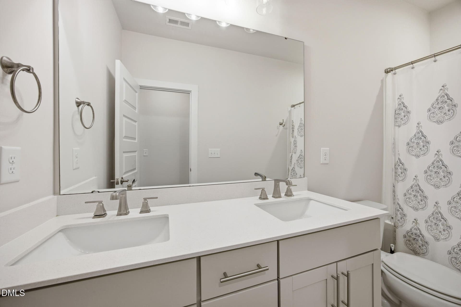 Full Bath - 2081 Florine Drive, Apex, NC 27502