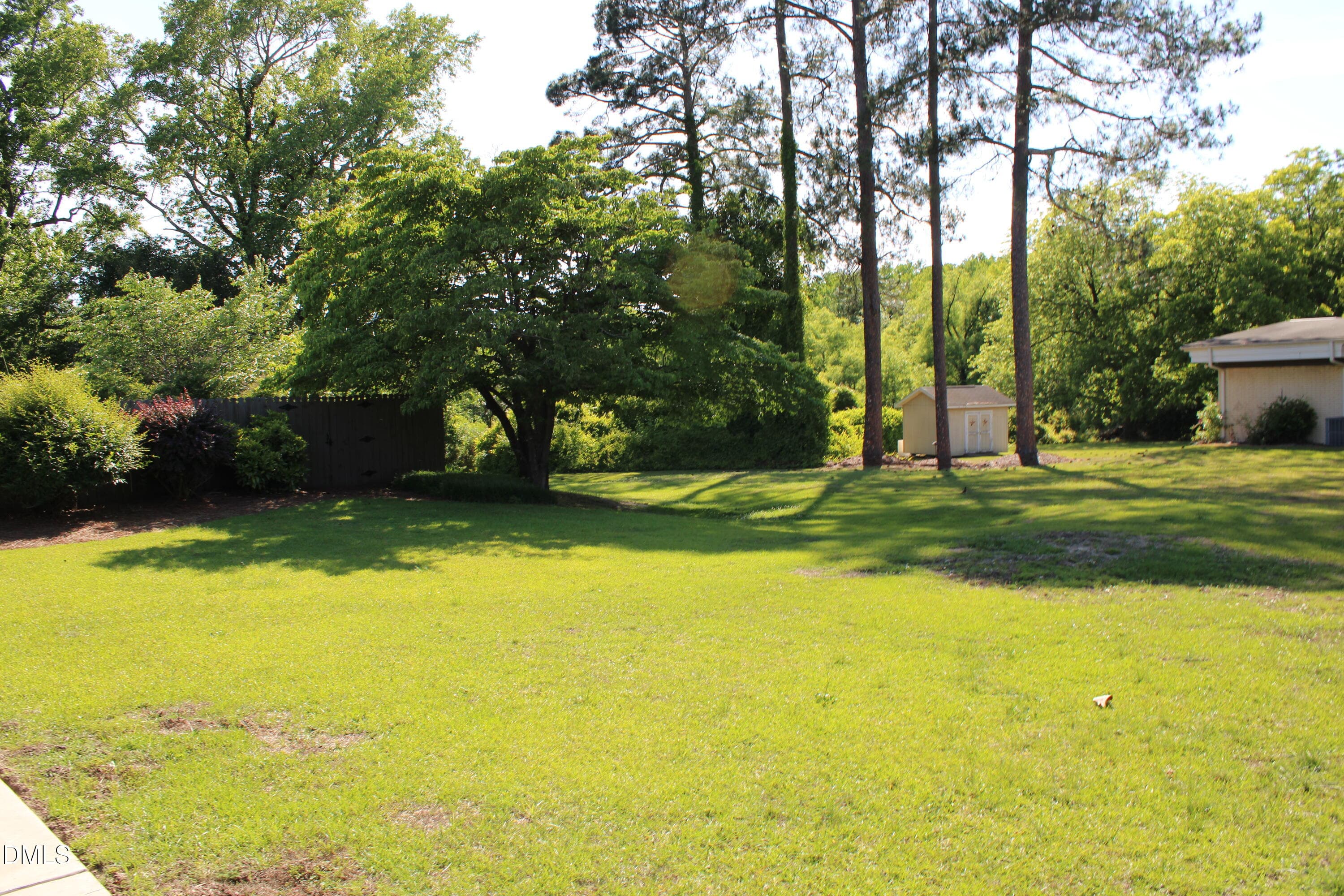 IMG_0516 - 1607 Lakeshore Drive, Dunn, NC 28334