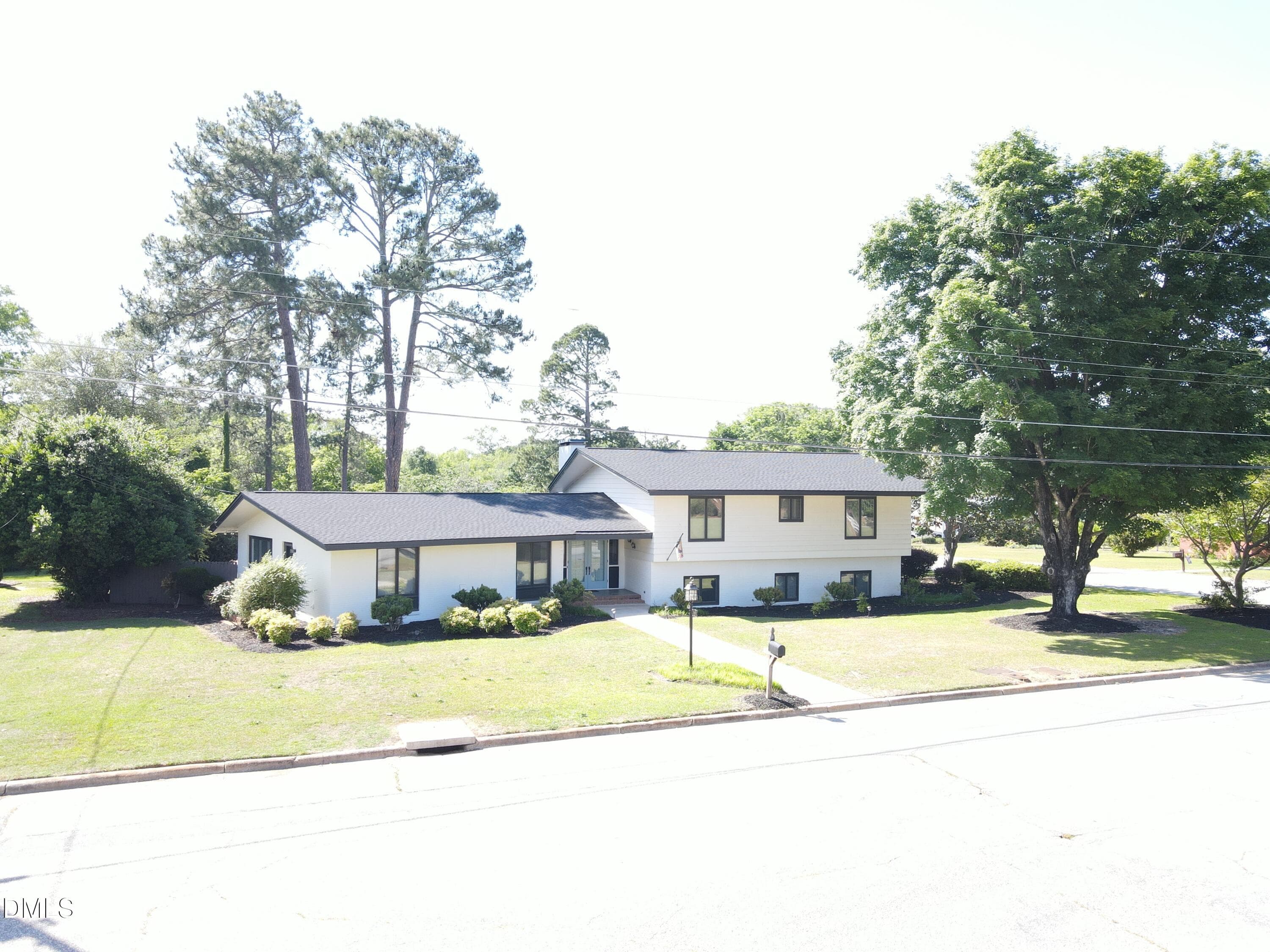dji_fly_20260515_161710_676_177887624739 - 1607 Lakeshore Drive, Dunn, NC 28334