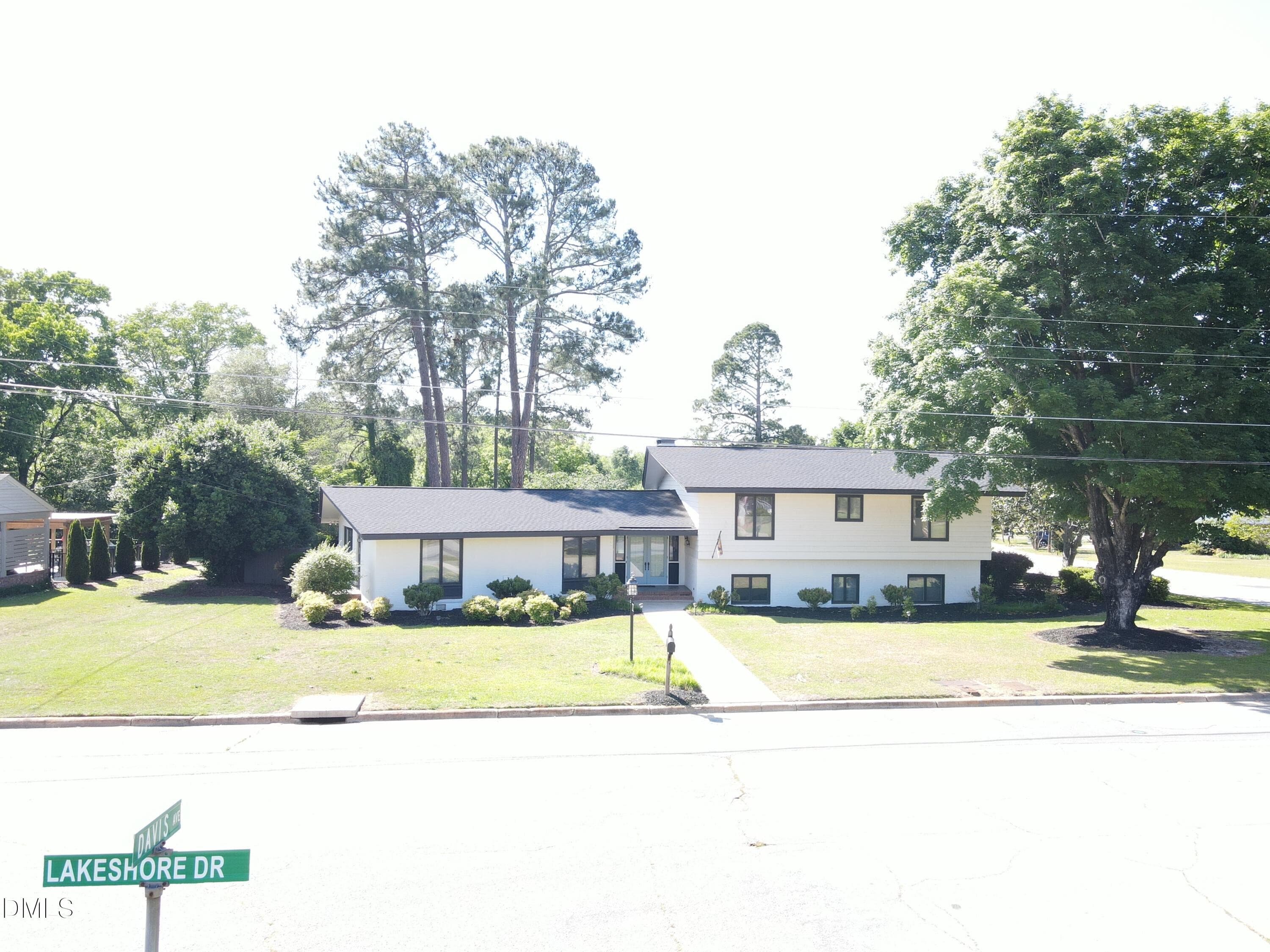 dji_fly_20260515_161722_677_177887625576 - 1607 Lakeshore Drive, Dunn, NC 28334
