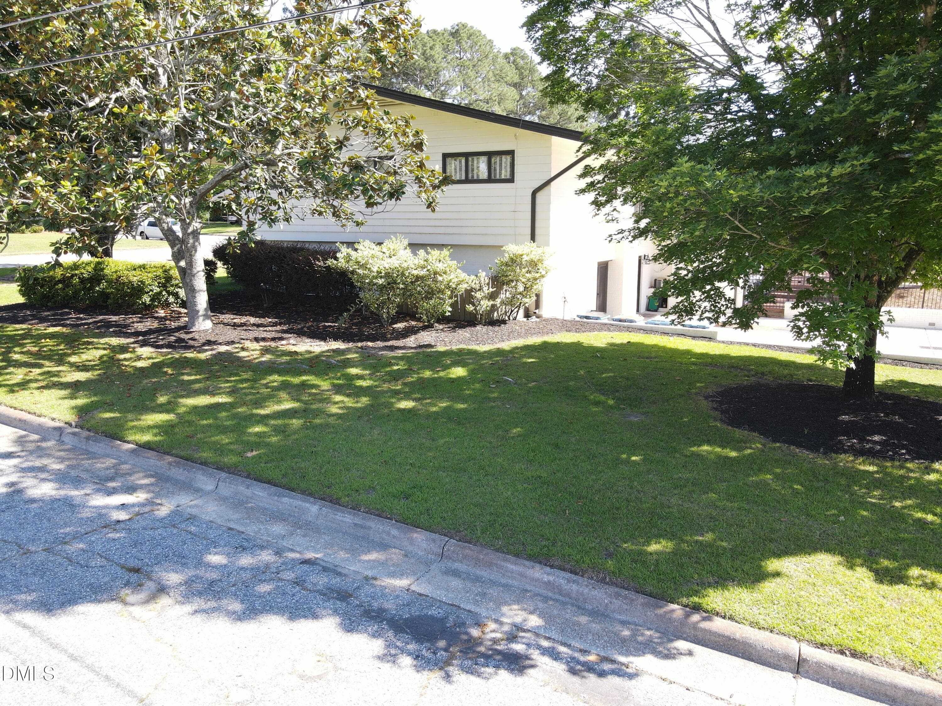 dji_fly_20260515_163032_702_177887705331 - 1607 Lakeshore Drive, Dunn, NC 28334