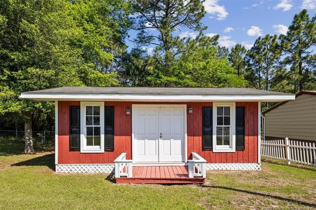 Wired workshop - 321 Stone Cross Drive, Spring Lake, NC 28390