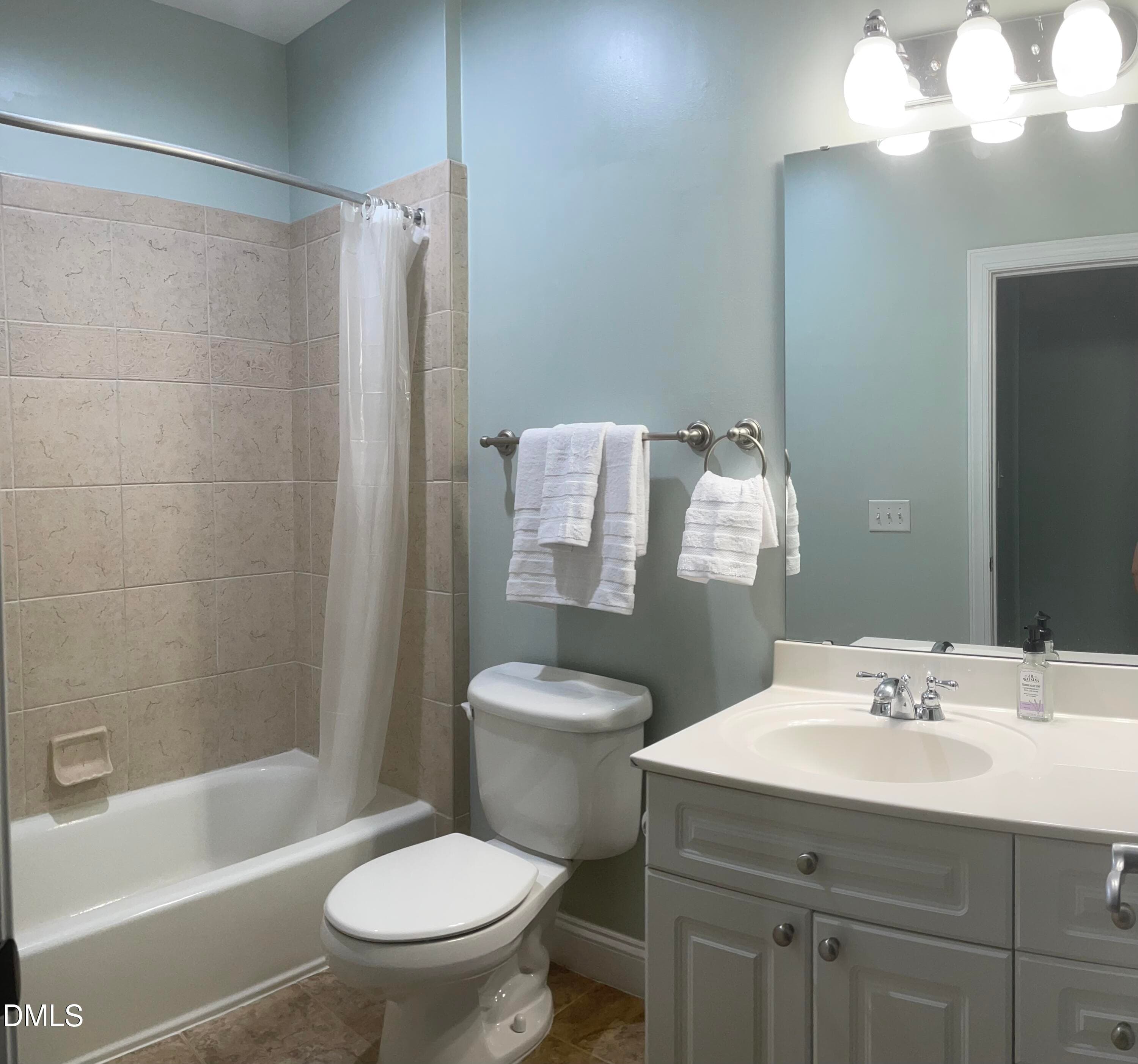 Image 14 - 1130 Parkridge Lane 102, Raleigh, NC 27605, Raleigh