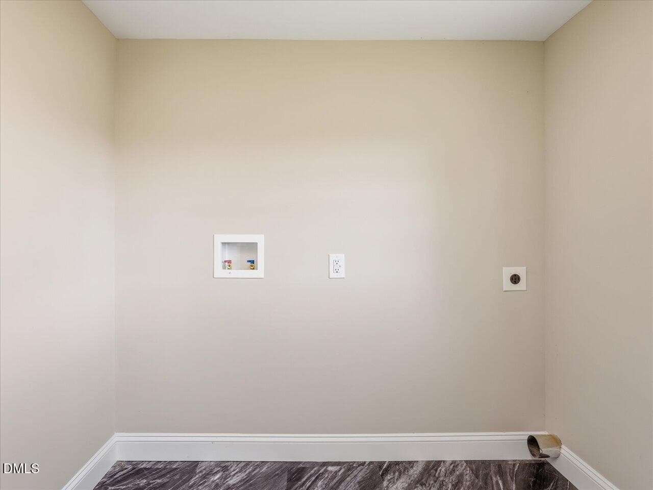 26-Laundry - 300 Redman Crossing Road, Mebane, NC 27302