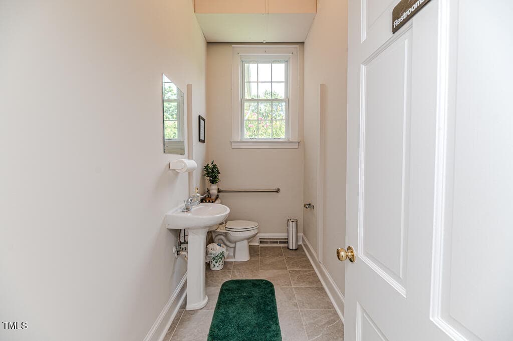 AHP-33363 - 211 S Main Street, Broadway, NC 27505