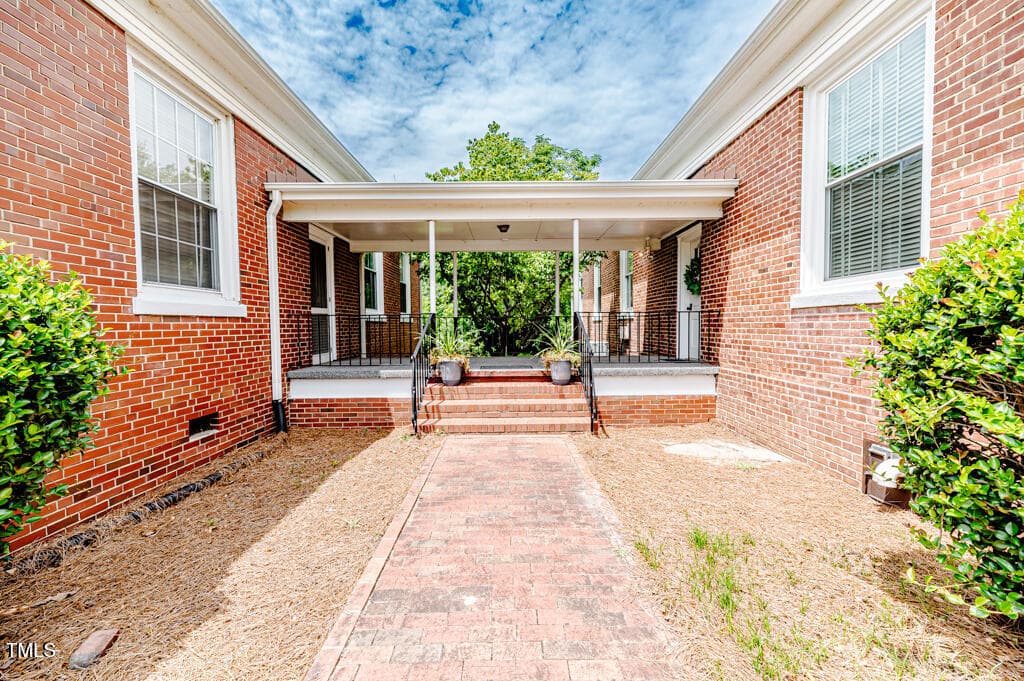 AHP-33385 - 211 S Main Street, Broadway, NC 27505
