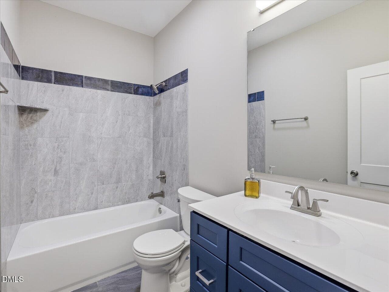 41-Hall Bath - 300 Redman Crossing Road, Mebane, NC 27302