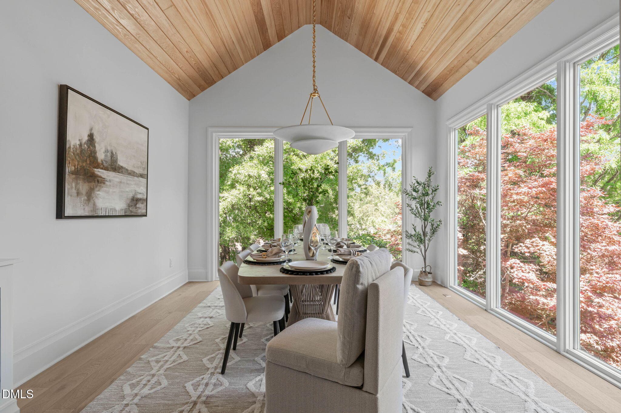 Dining - 3442 Redbud Lane, Raleigh, NC 27607, Raleigh