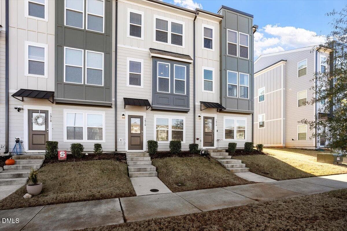01-1916 Oak City Ln [2719163]_01 - 1916 Oak City Lane, Raleigh, NC 27610, Raleigh