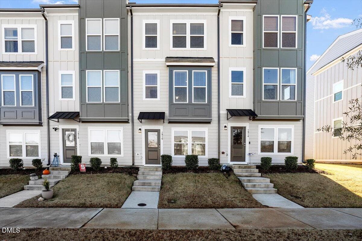 02-1916 Oak City Ln [2719163]_02 - 1916 Oak City Lane, Raleigh, NC 27610, Raleigh
