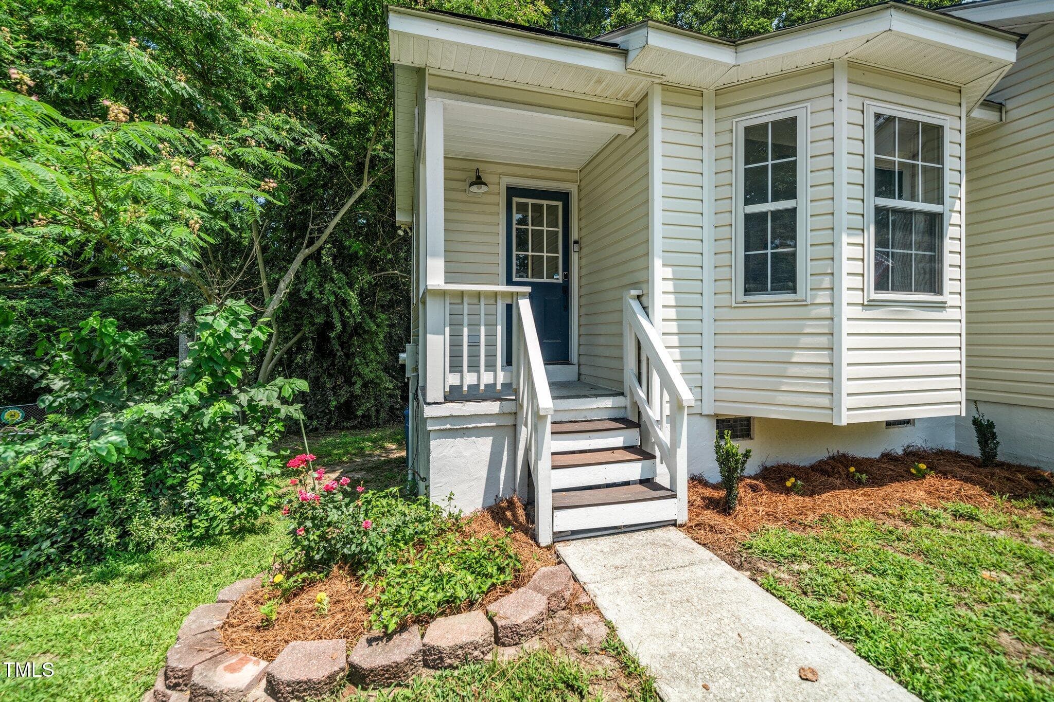 6-web-or-mls-725 E Maple (25 of 30) - 725 E Maple Lane, Fuquay Varina, NC 27526