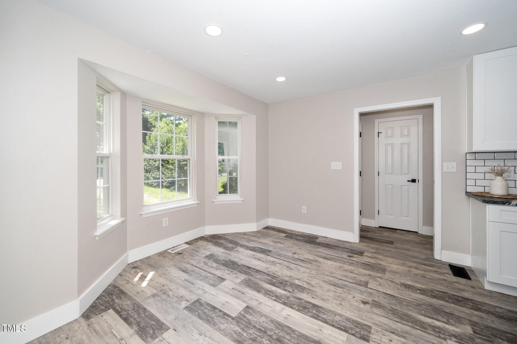 22-web-or-mls-725 E Maple (16 of 30) - 725 E Maple Lane, Fuquay Varina, NC 27526