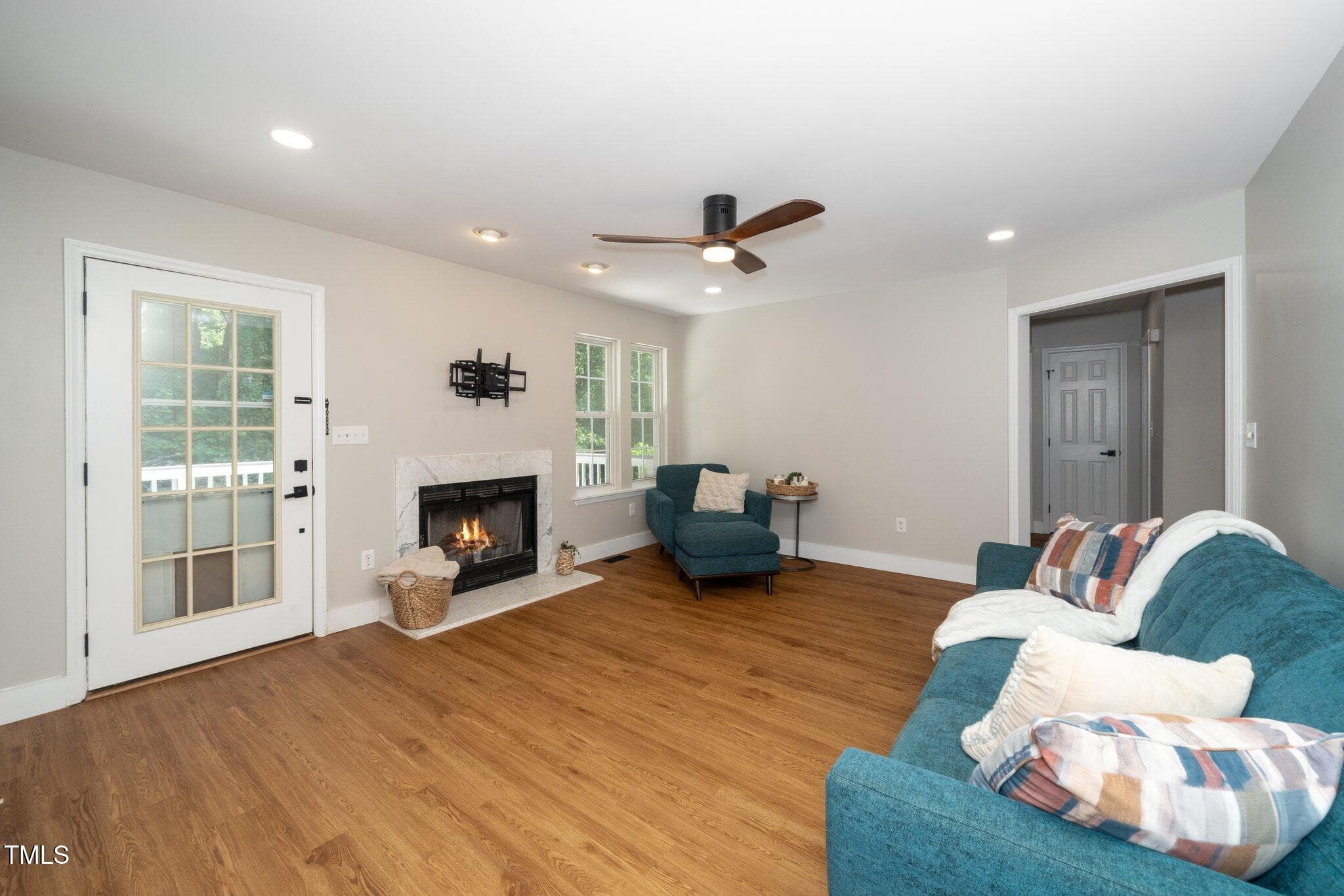17-web-or-mls-725 E Maple (11 of 30) - 725 E Maple Lane, Fuquay Varina, NC 27526