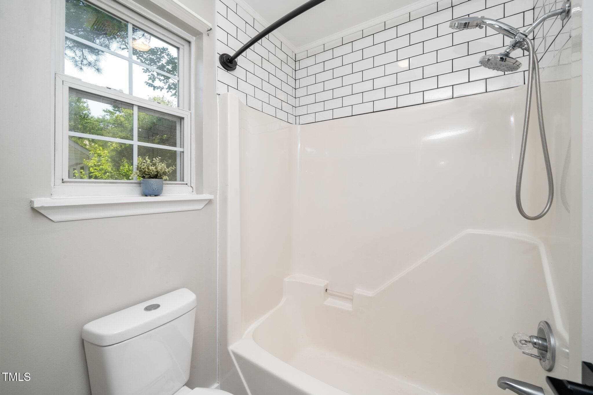 12-web-or-mls-725 E Maple (6 of 30) - 725 E Maple Lane, Fuquay Varina, NC 27526